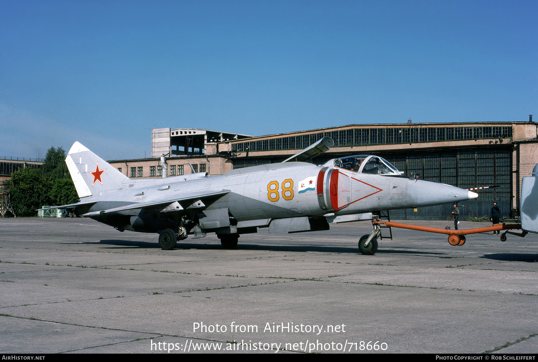 Aircraft Photo of 88 yellow | Yakovlev Yak-38M | Yakovlev Aircraft Corp. | AirHistory.net #718660