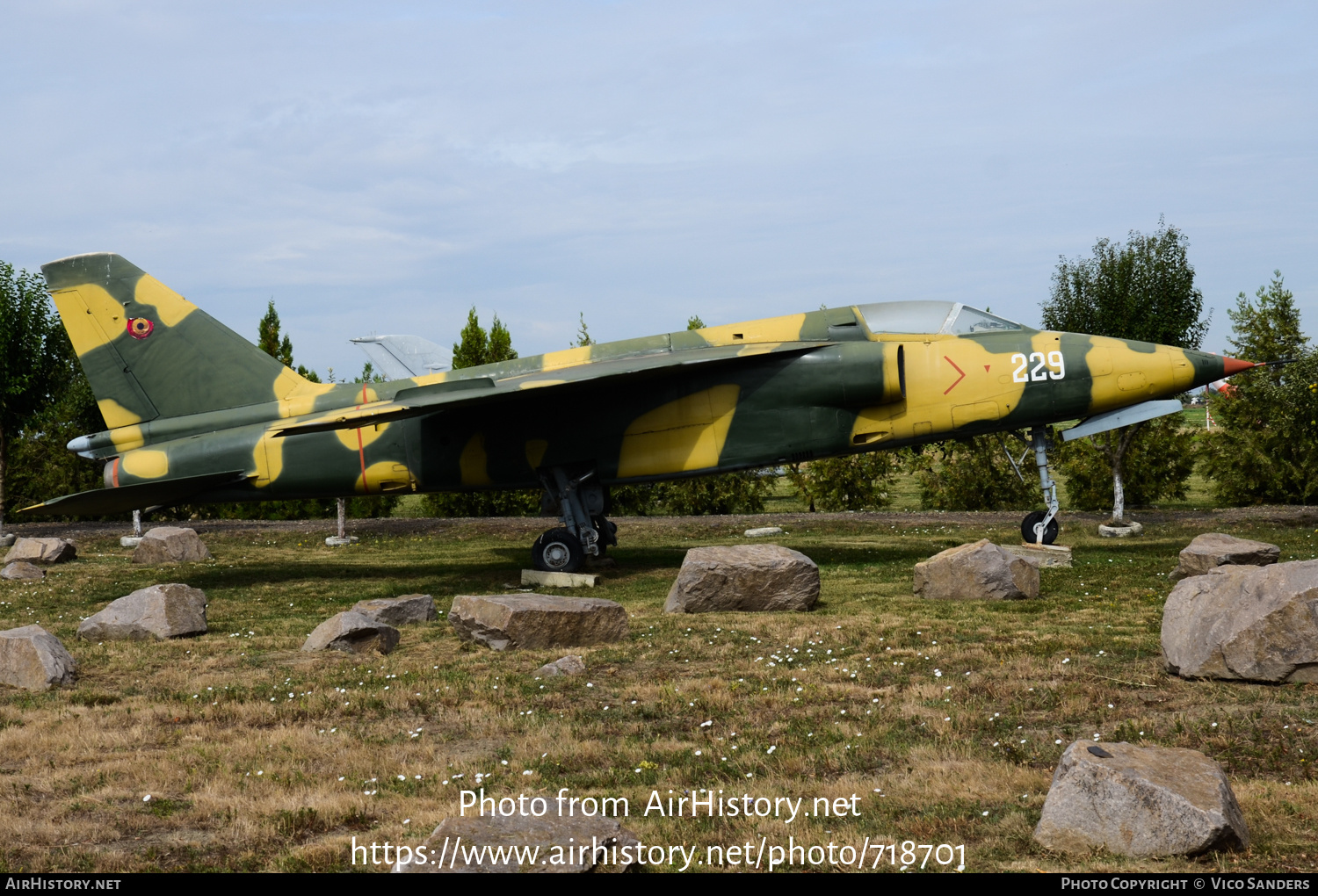 Aircraft Photo of 229 | Craiova IAR-93B Vultur | Romania - Air Force | AirHistory.net #718701