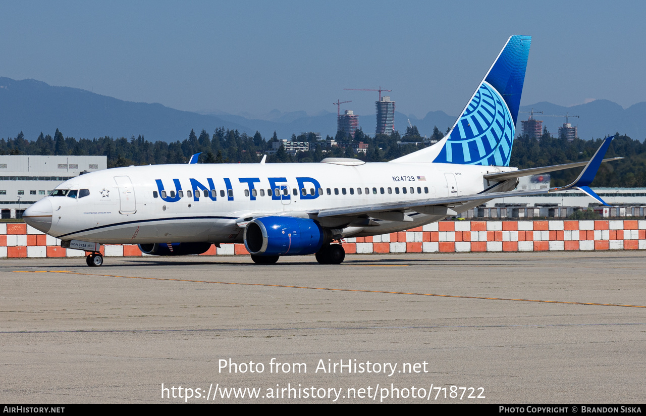 Aircraft Photo of N24729 | Boeing 737-724 | United Airlines | AirHistory.net #718722