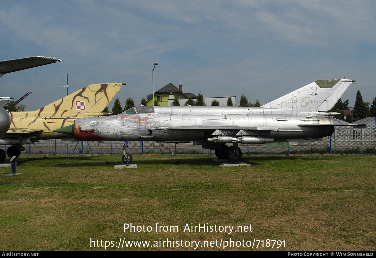 Aircraft Photo of 8905 | Mikoyan-Gurevich MiG-21bis | Poland - Navy | AirHistory.net #718791