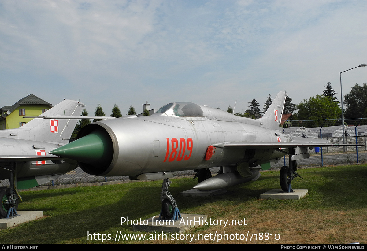 Aircraft Photo of 1809 | Mikoyan-Gurevich MiG-21PF | Poland - Air Force | AirHistory.net #718810