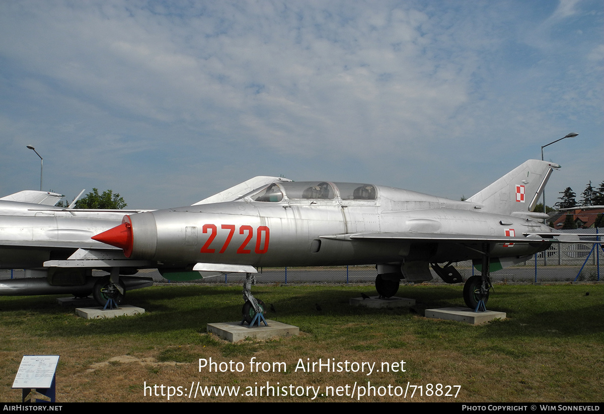 Aircraft Photo of 2720 | Mikoyan-Gurevich MiG-21U-600 | Poland - Air Force | AirHistory.net #718827