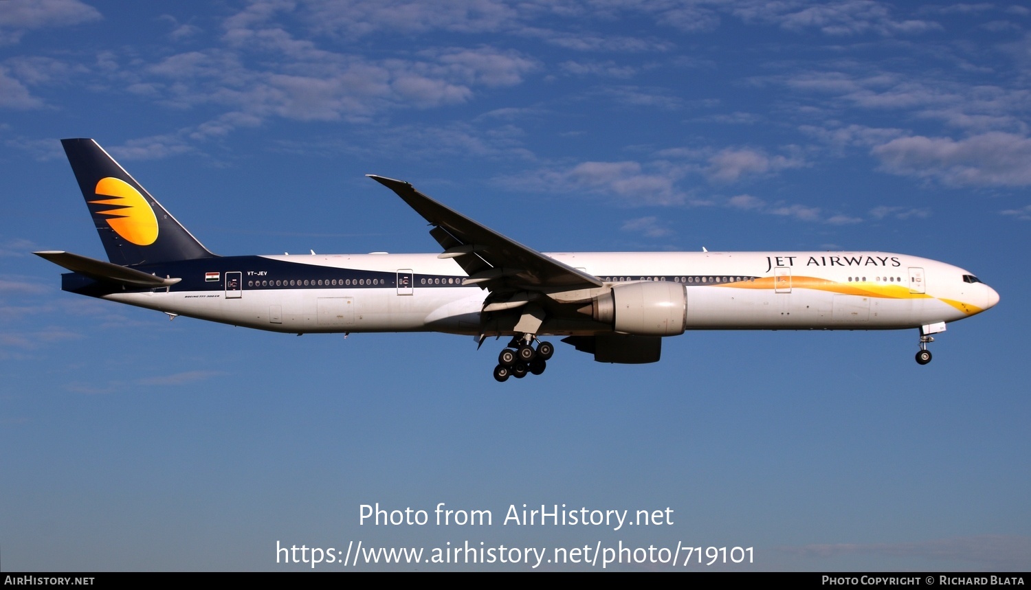 Aircraft Photo of VT-JEV | Boeing 777-35R/ER | Jet Airways | AirHistory.net #719101