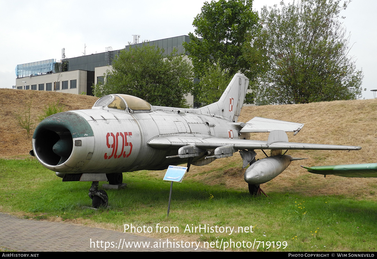 Aircraft Photo of 905 | Mikoyan-Gurevich MiG-19PM | Poland - Air Force | AirHistory.net #719199