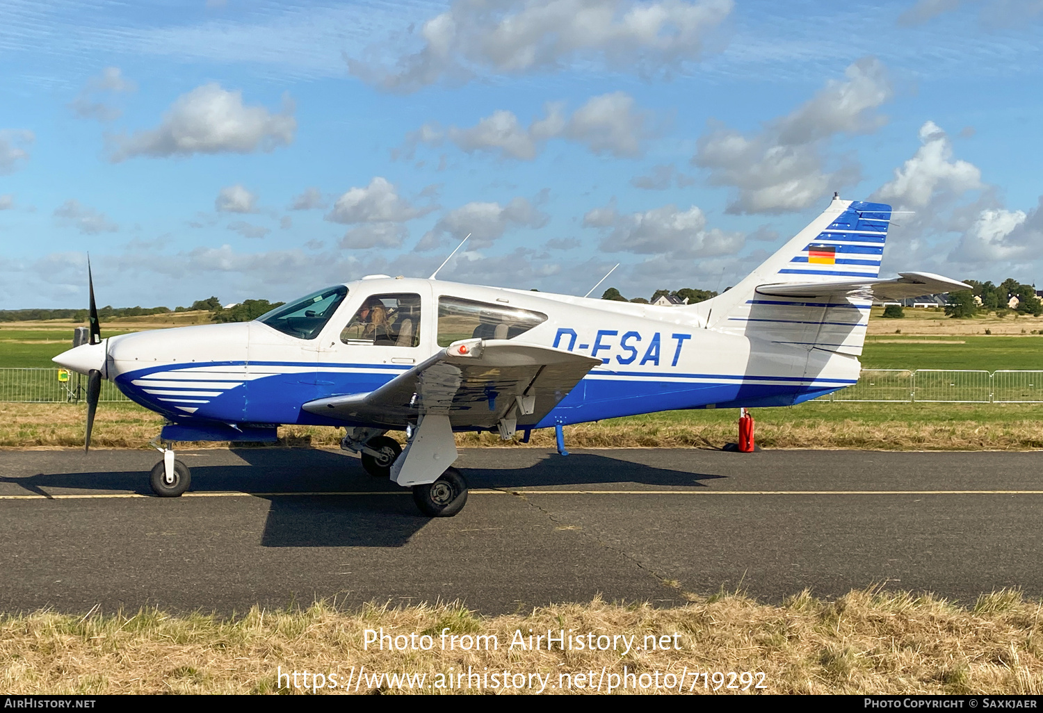 Aircraft Photo of D-ESAT | Commander 114B | AirHistory.net #719292