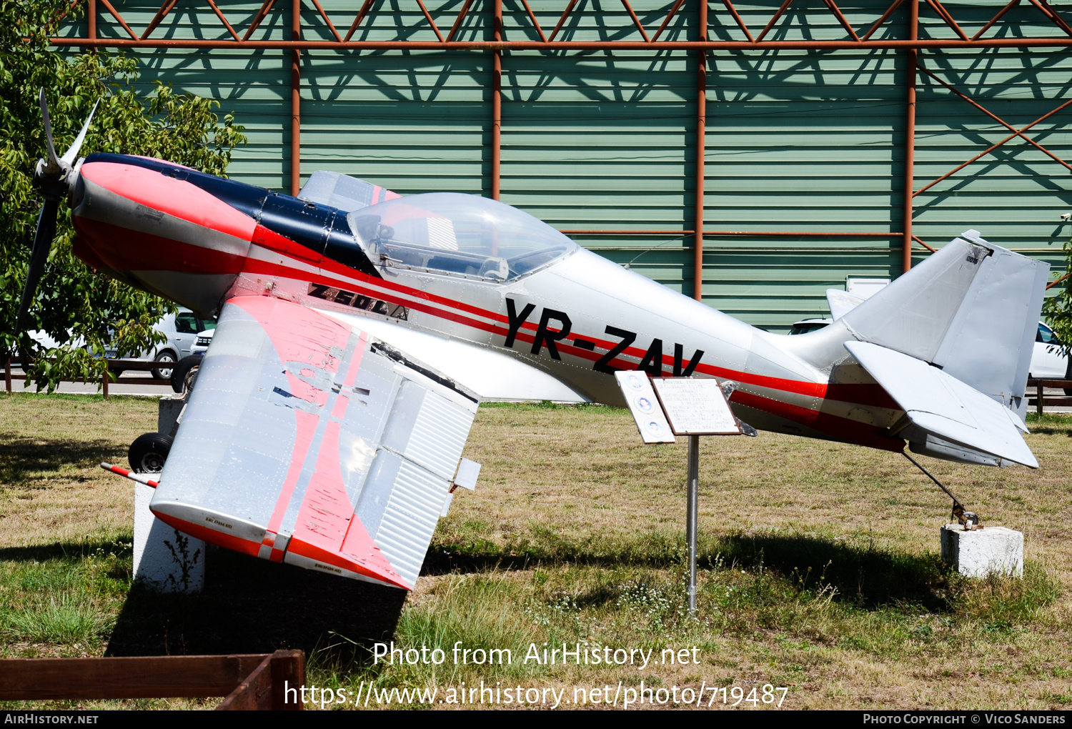 Aircraft Photo of YR-ZAV | Zlin Z-50LA | AirHistory.net #719487