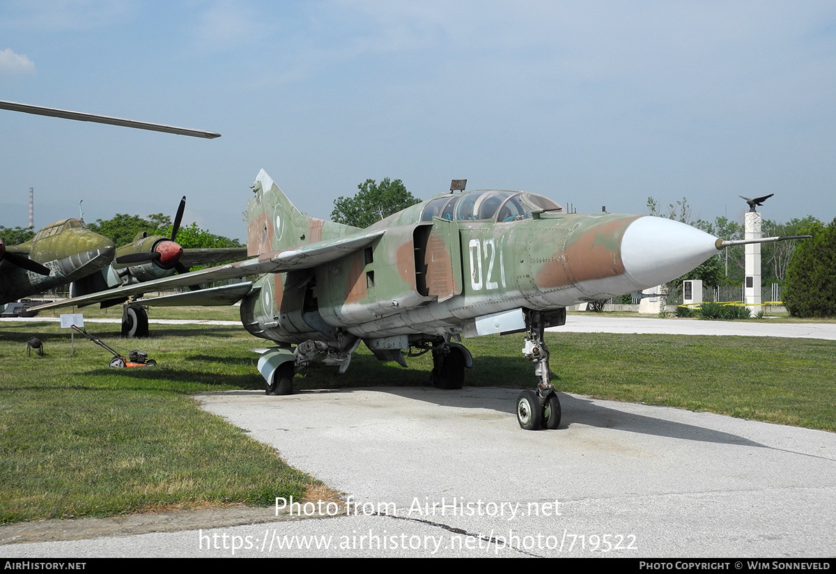 Aircraft Photo of 021 | Mikoyan-Gurevich MiG-23UB | Bulgaria - Air Force | AirHistory.net #719522