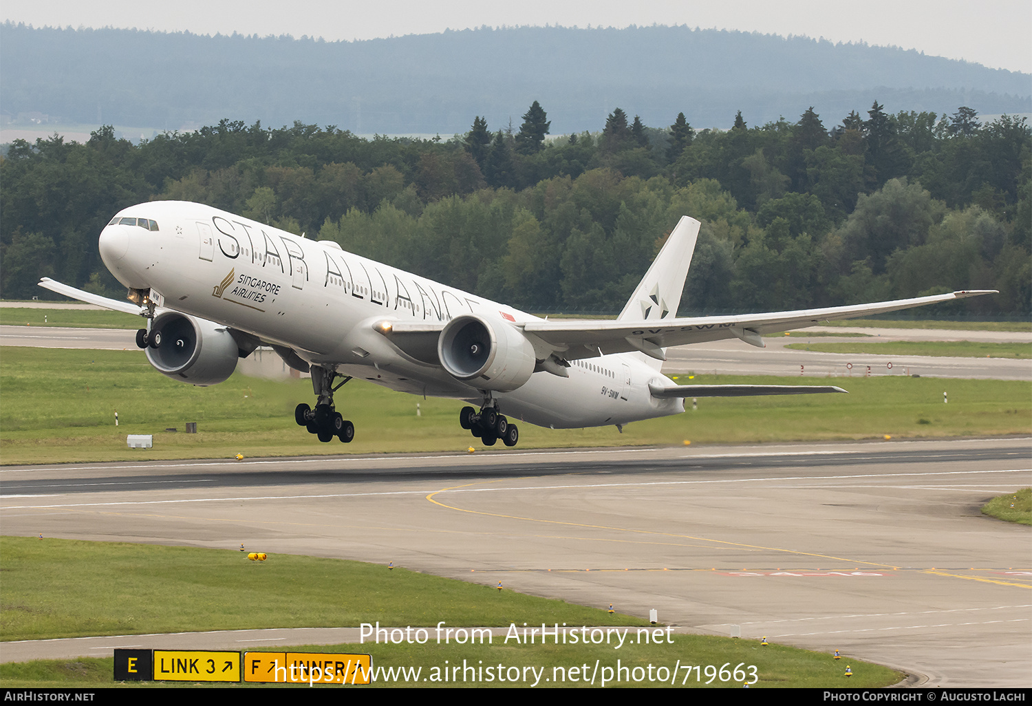 Aircraft Photo of 9V-SWM | Boeing 777-312/ER | Singapore Airlines | AirHistory.net #719663