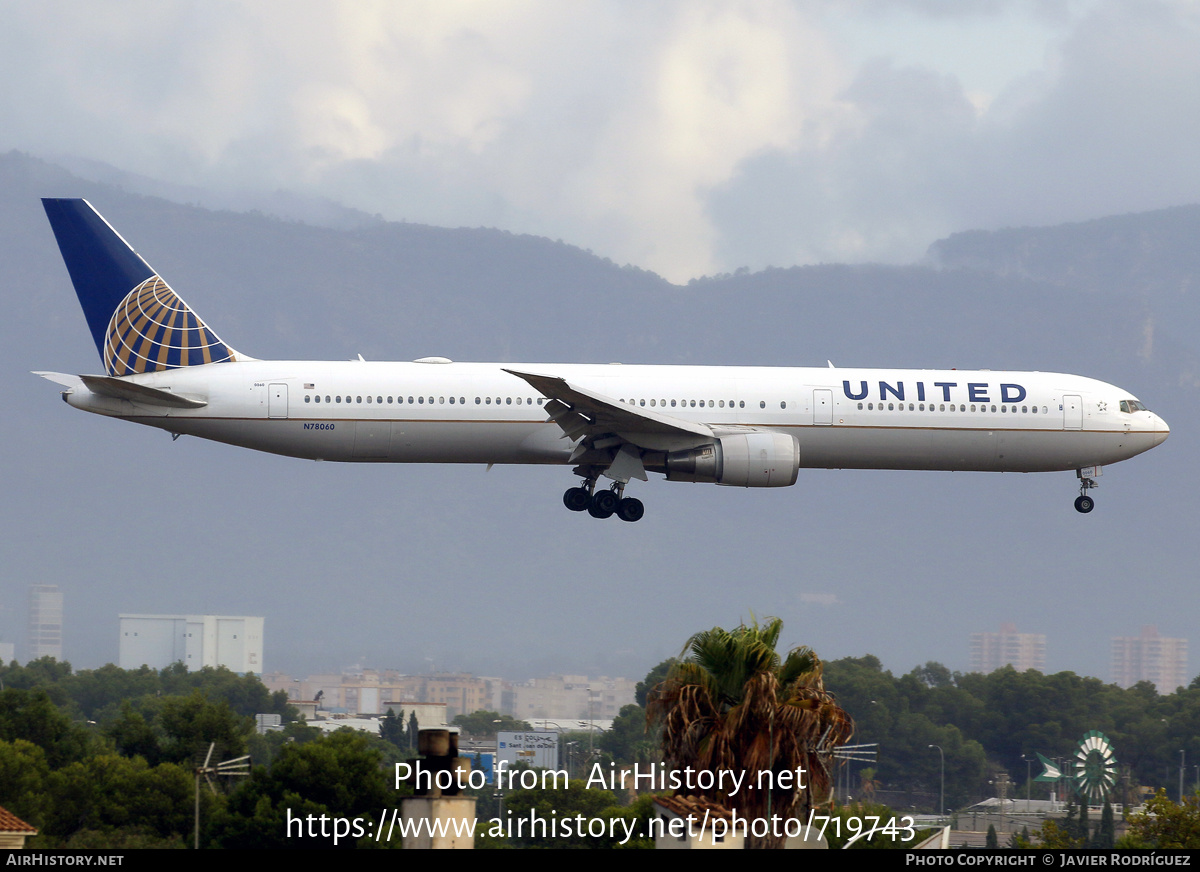 Aircraft Photo of N78060 | Boeing 767-424/ER | United Airlines | AirHistory.net #719743