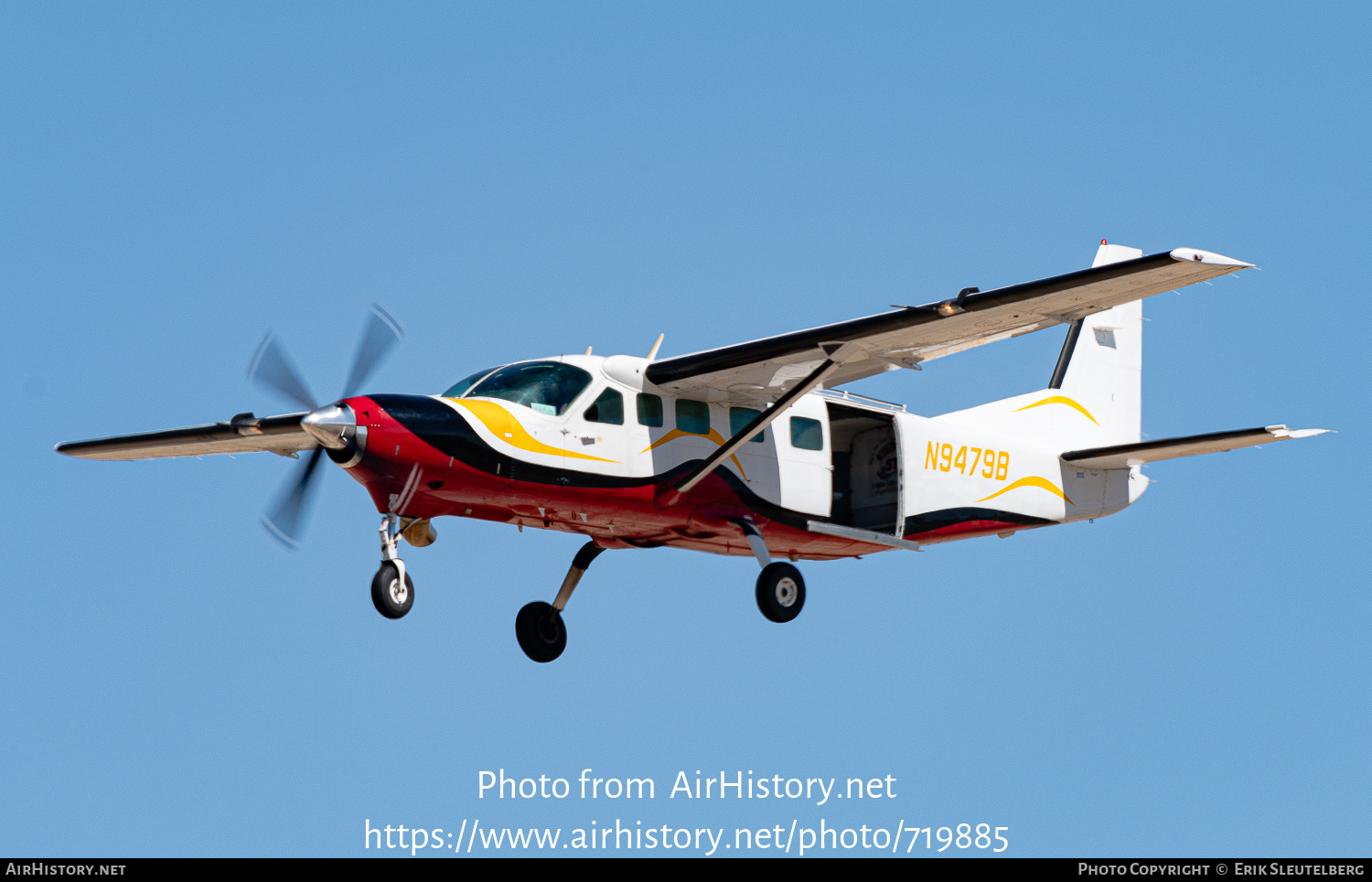 Aircraft Photo of N9479B | Cessna 208B Texas Turbine Supervan 900 | Sky's The Limit Skydiving Center | AirHistory.net #719885