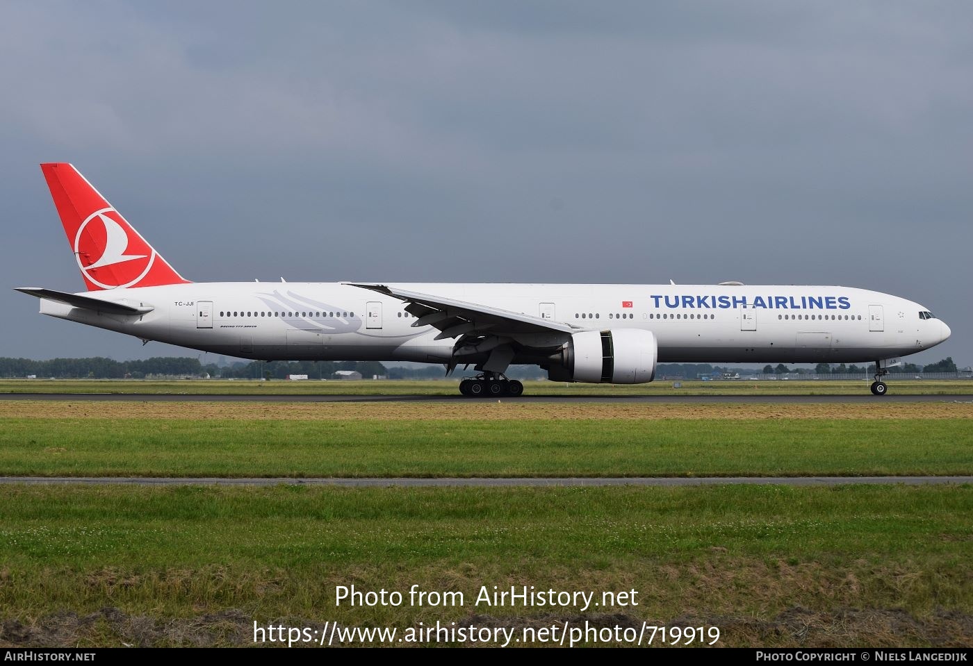 Aircraft Photo of TC-JJI | Boeing 777-3F2/ER | Turkish Airlines | AirHistory.net #719919