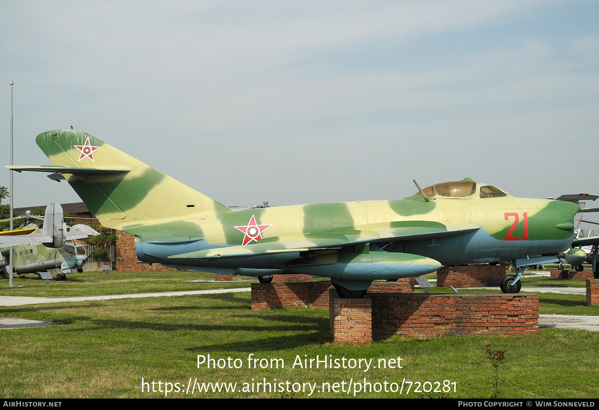 Aircraft Photo of 21 | Mikoyan-Gurevich MiG-17PF | Bulgaria - Air Force | AirHistory.net #720281