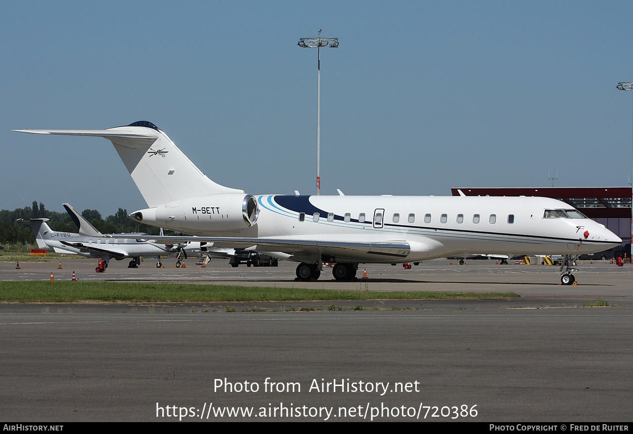 Aircraft Photo of M-SETT | Bombardier Global 5000 (BD-700-1A11) | The Set Collection | AirHistory.net #720386