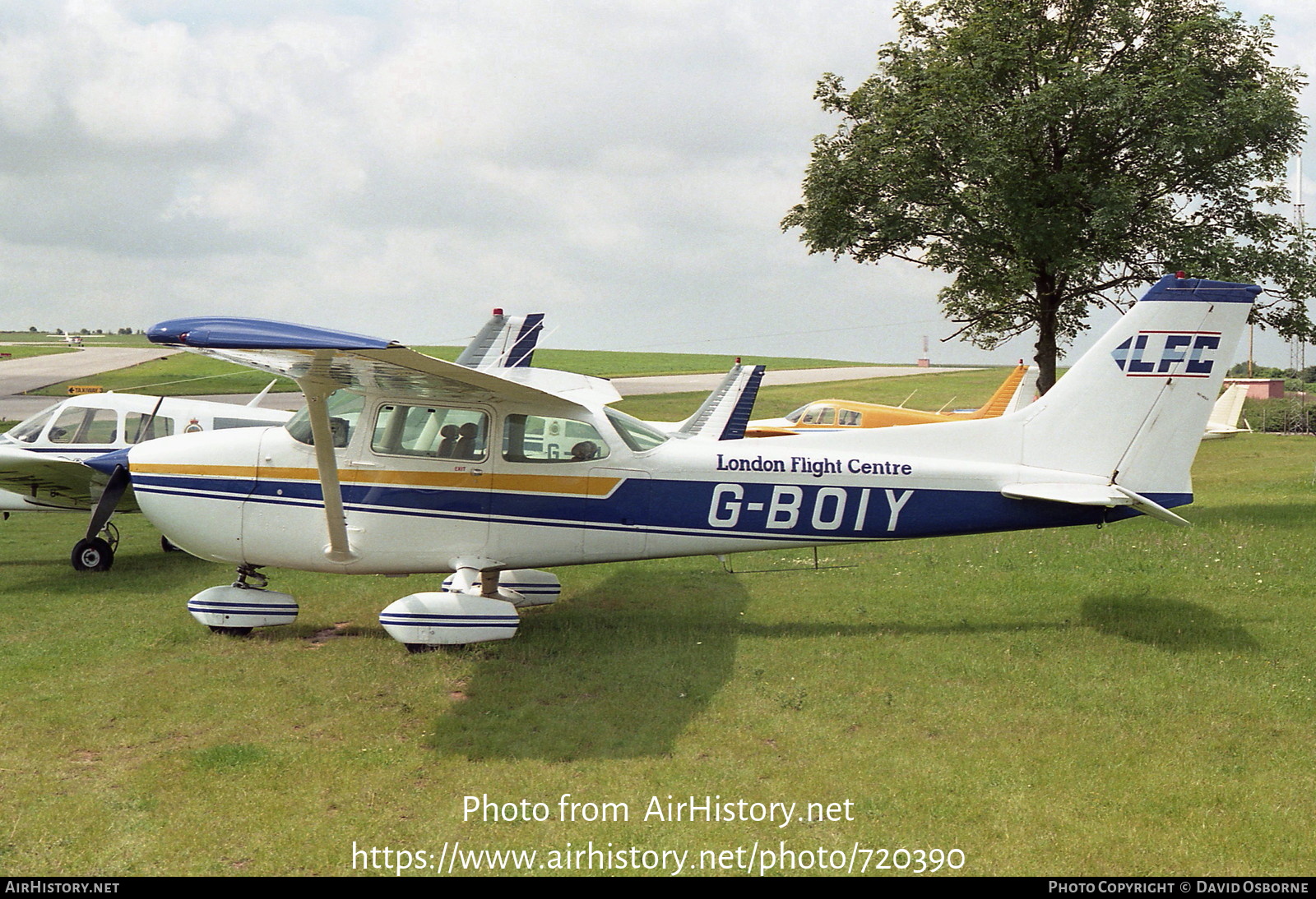 Aircraft Photo of G-BOIY | Cessna 172N | London Flight Centre | AirHistory.net #720390