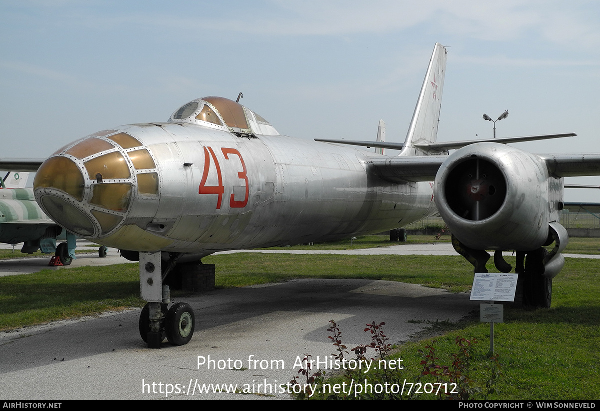 Aircraft Photo of 43 | Ilyushin Il-28R | Bulgaria - Air Force | AirHistory.net #720712