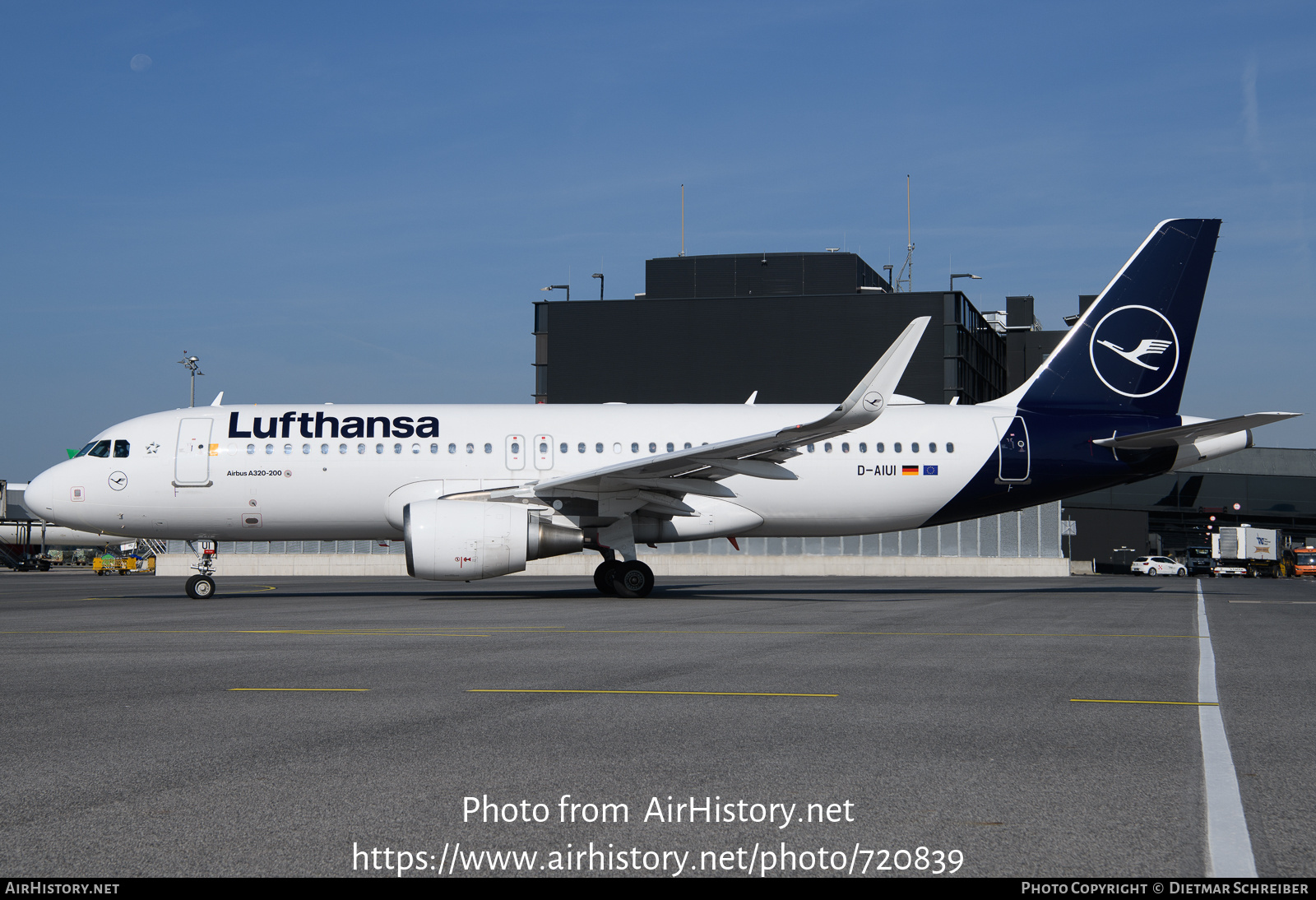 Aircraft Photo of D-AIUI | Airbus A320-214 | Lufthansa | AirHistory.net #720839