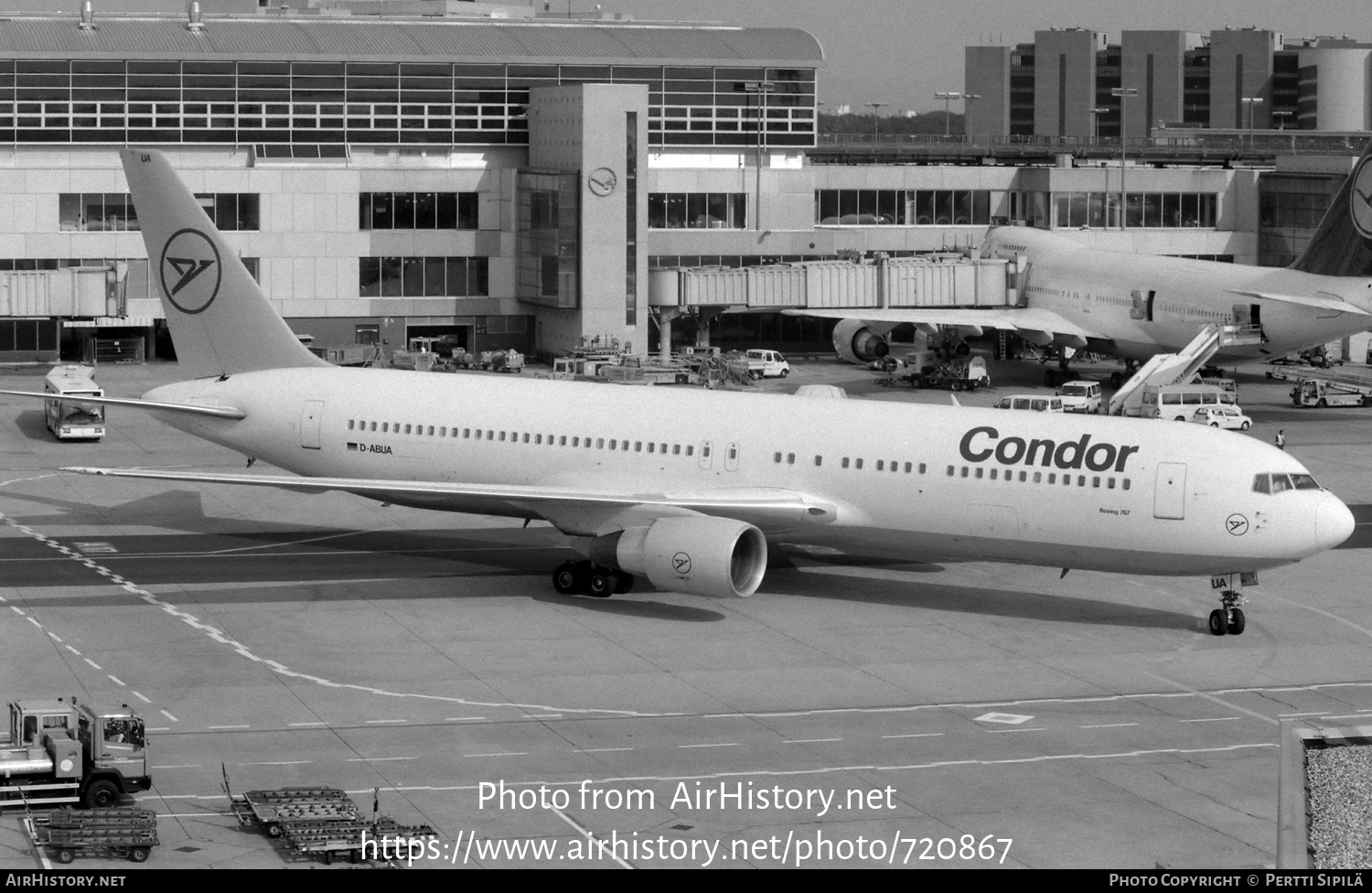 Aircraft Photo of D-ABUA | Boeing 767-330/ER | Condor Flugdienst | AirHistory.net #720867