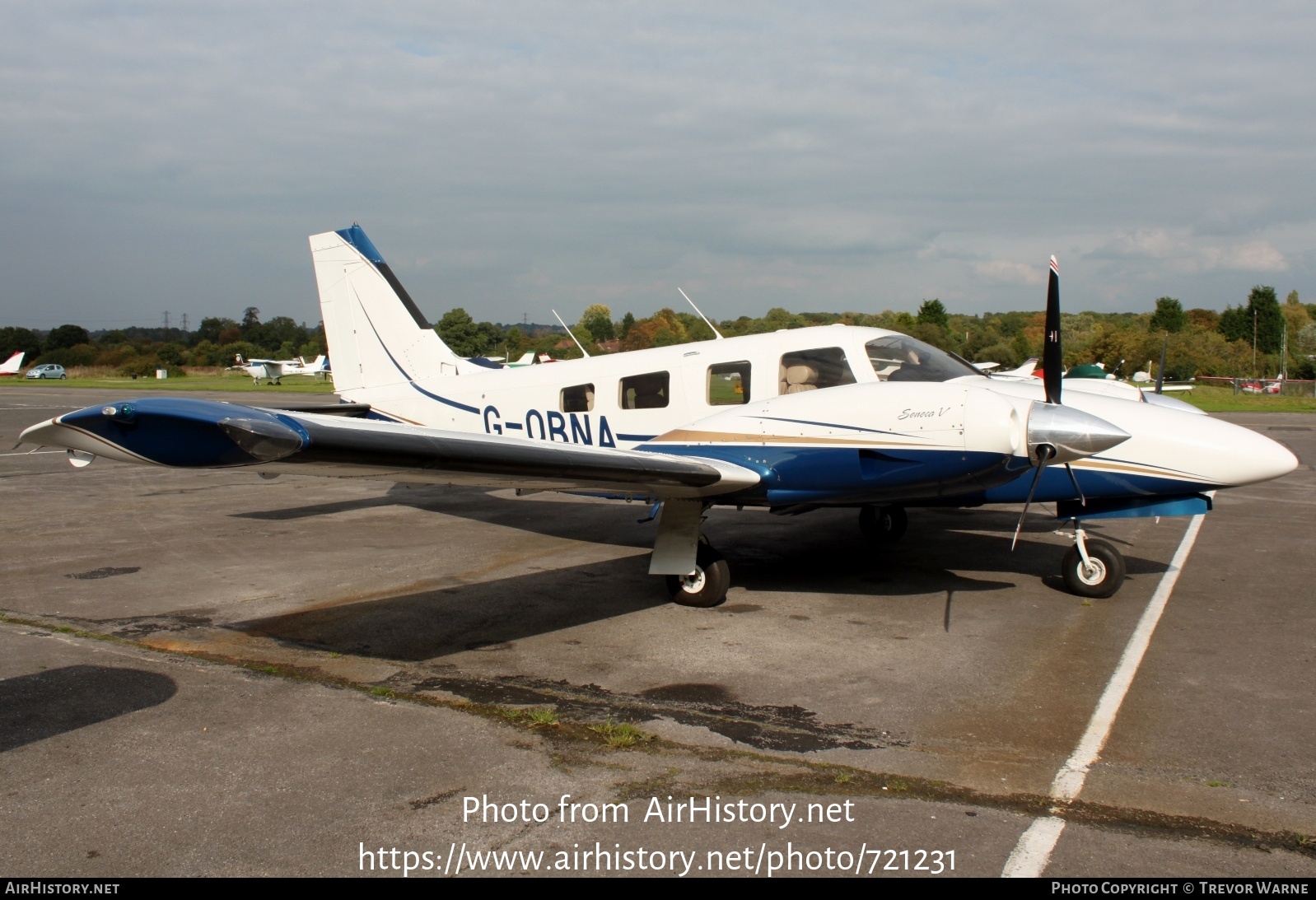 Aircraft Photo of G-OBNA | Piper PA-34-220T Seneca V | AirHistory.net #721231