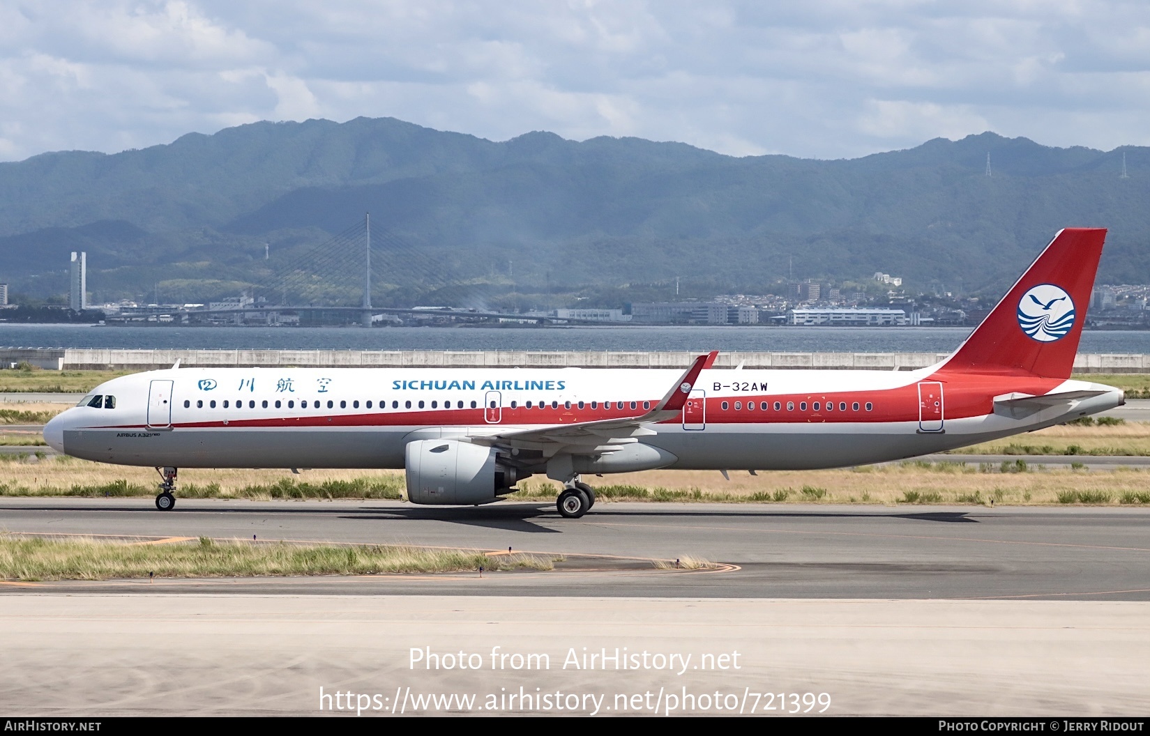 Aircraft Photo of B-32AW | Airbus A321-251NX | Sichuan Airlines | AirHistory.net #721399