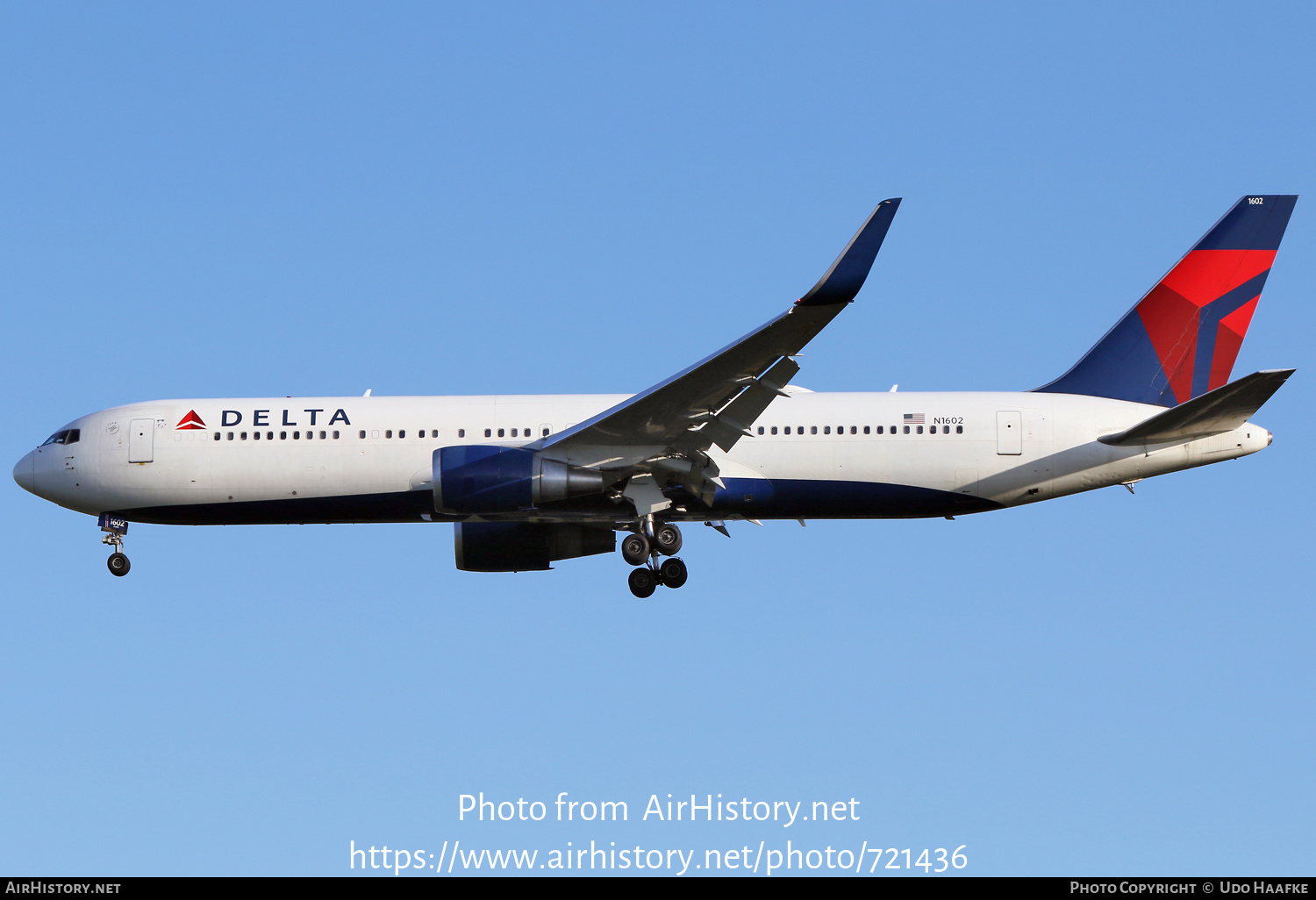 Aircraft Photo of N1602 | Boeing 767-332/ER | Delta Air Lines | AirHistory.net #721436