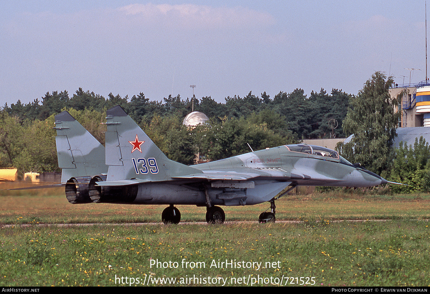 Aircraft Photo of 139 blue | Mikoyan-Gurevich MiG-29UB (9-51) | Russia - Air Force | AirHistory.net #721525