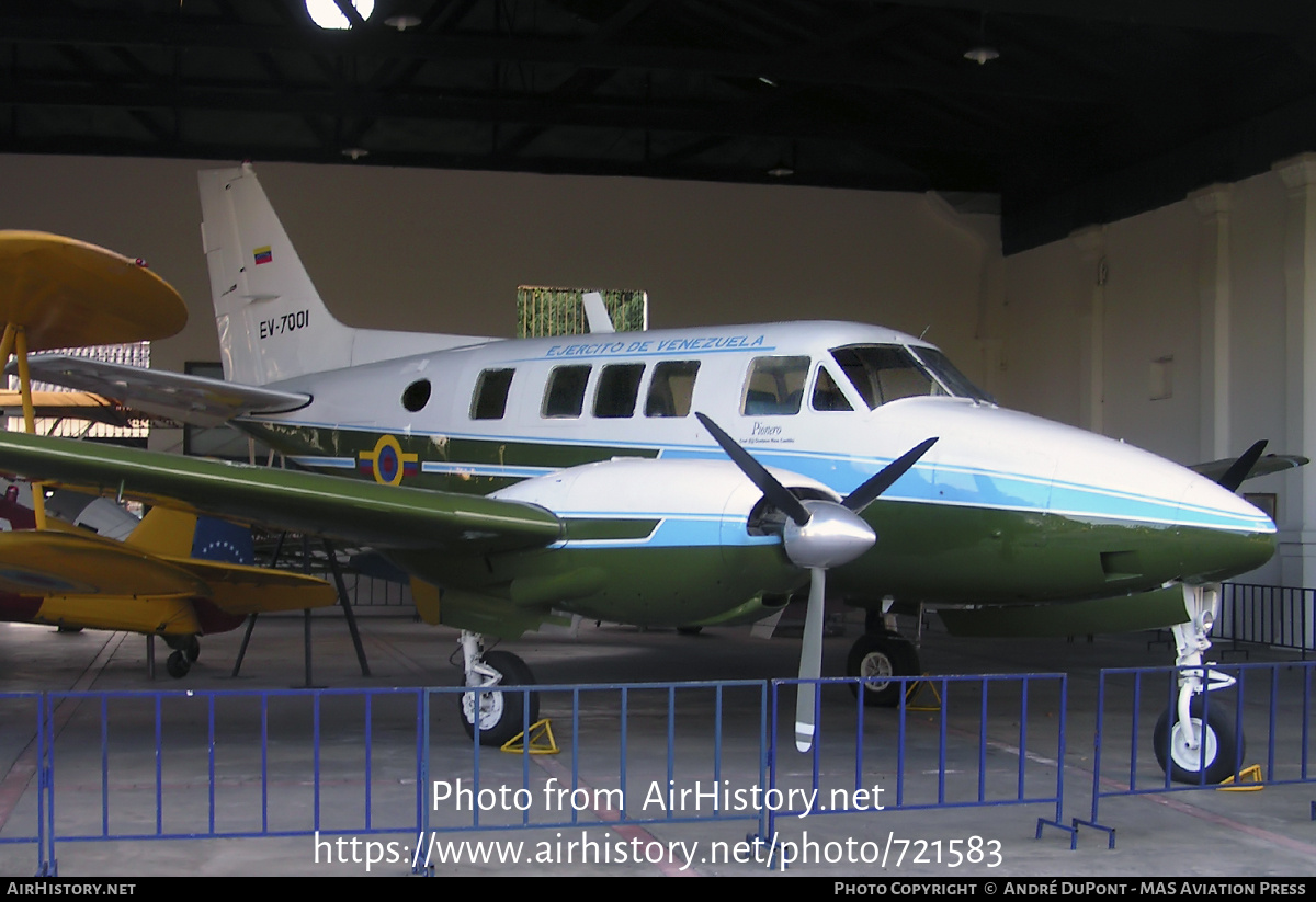 Aircraft Photo of EV-7001 | Beech 65-B80 Queen Air | Venezuela - Army | AirHistory.net #721583