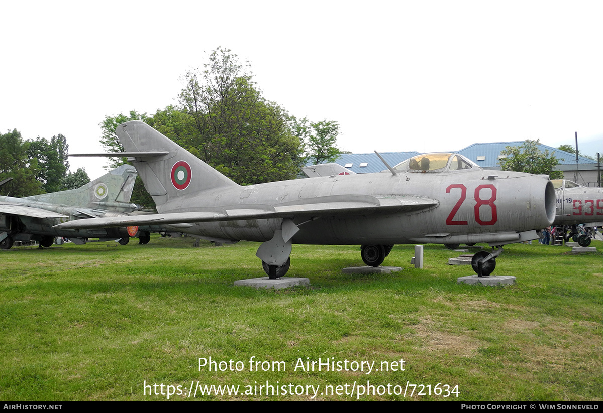 Aircraft Photo of 28 | Mikoyan-Gurevich MiG-17 | Bulgaria - Air Force | AirHistory.net #721634