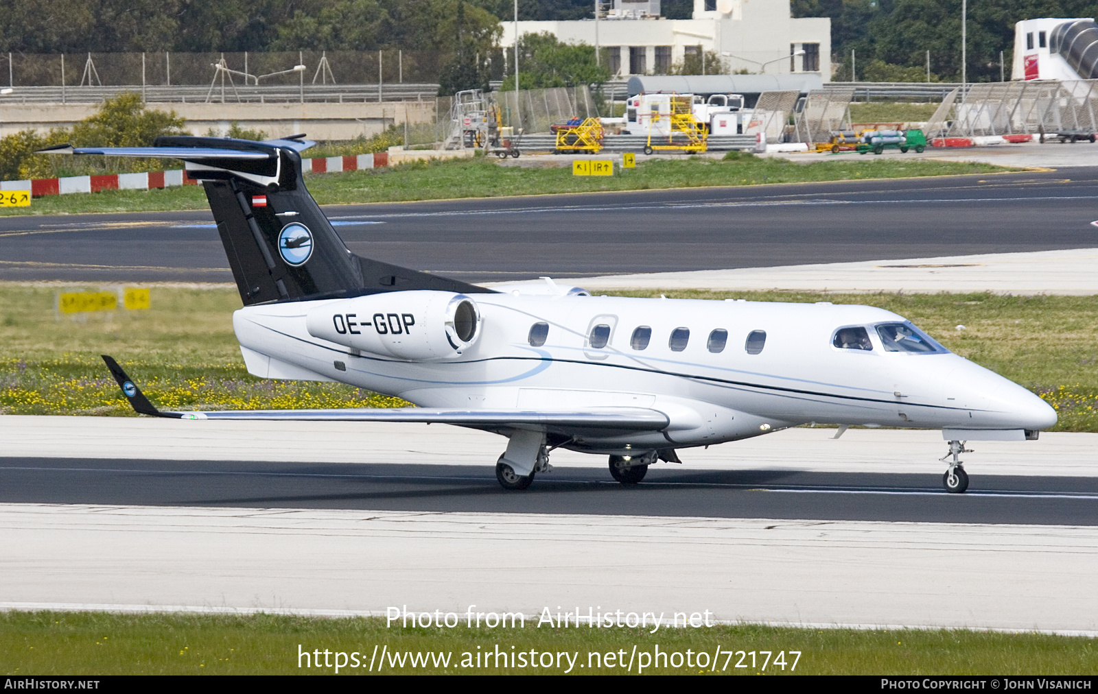 Aircraft Photo of OE-GDP | Embraer EMB-505 Phenom 300 | AirHistory.net #721747