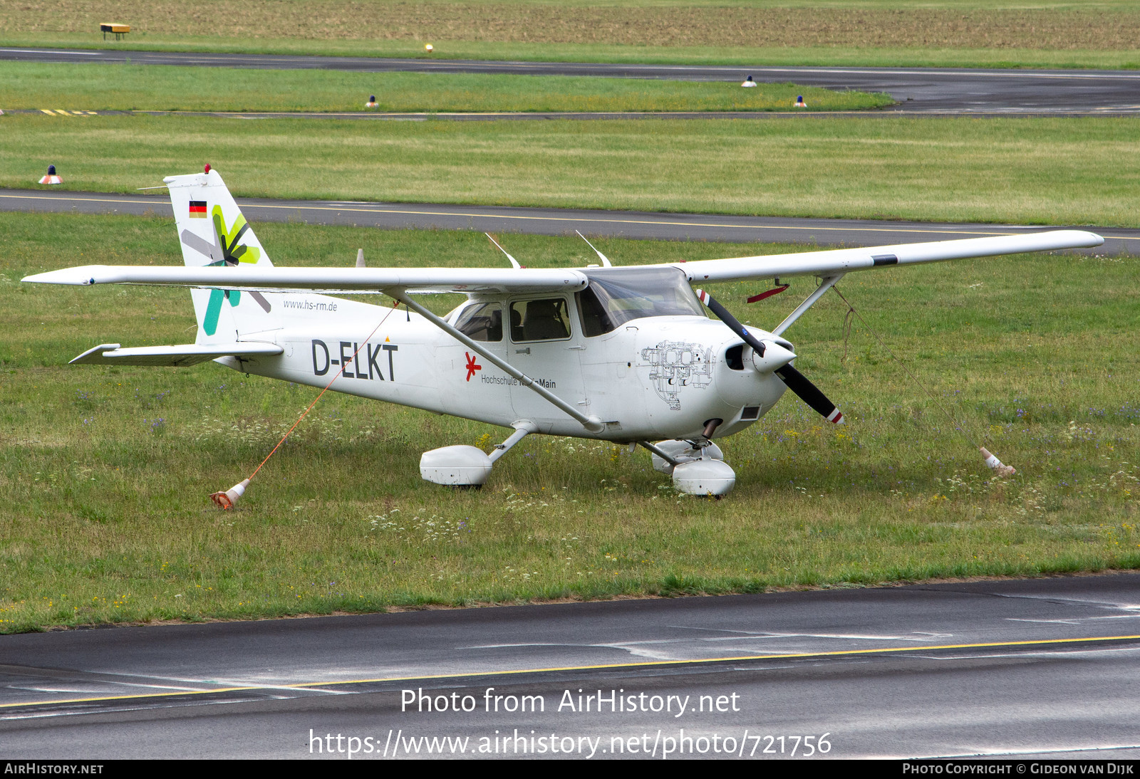 Aircraft Photo of D-ELKT | Cessna 172R Skyhawk | Hochschule RheinMain | AirHistory.net #721756