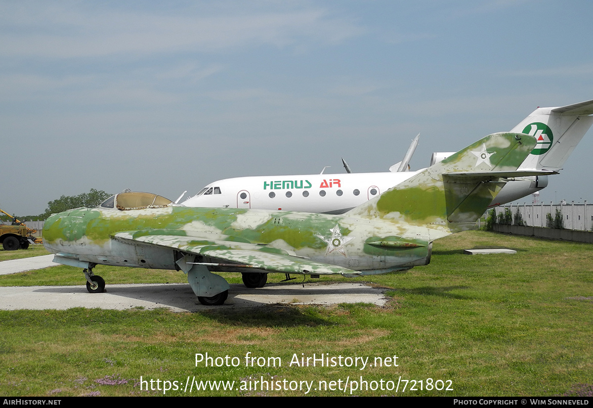 Aircraft Photo of 30 | PZL-Mielec Lim-5R | Bulgaria - Air Force | AirHistory.net #721802