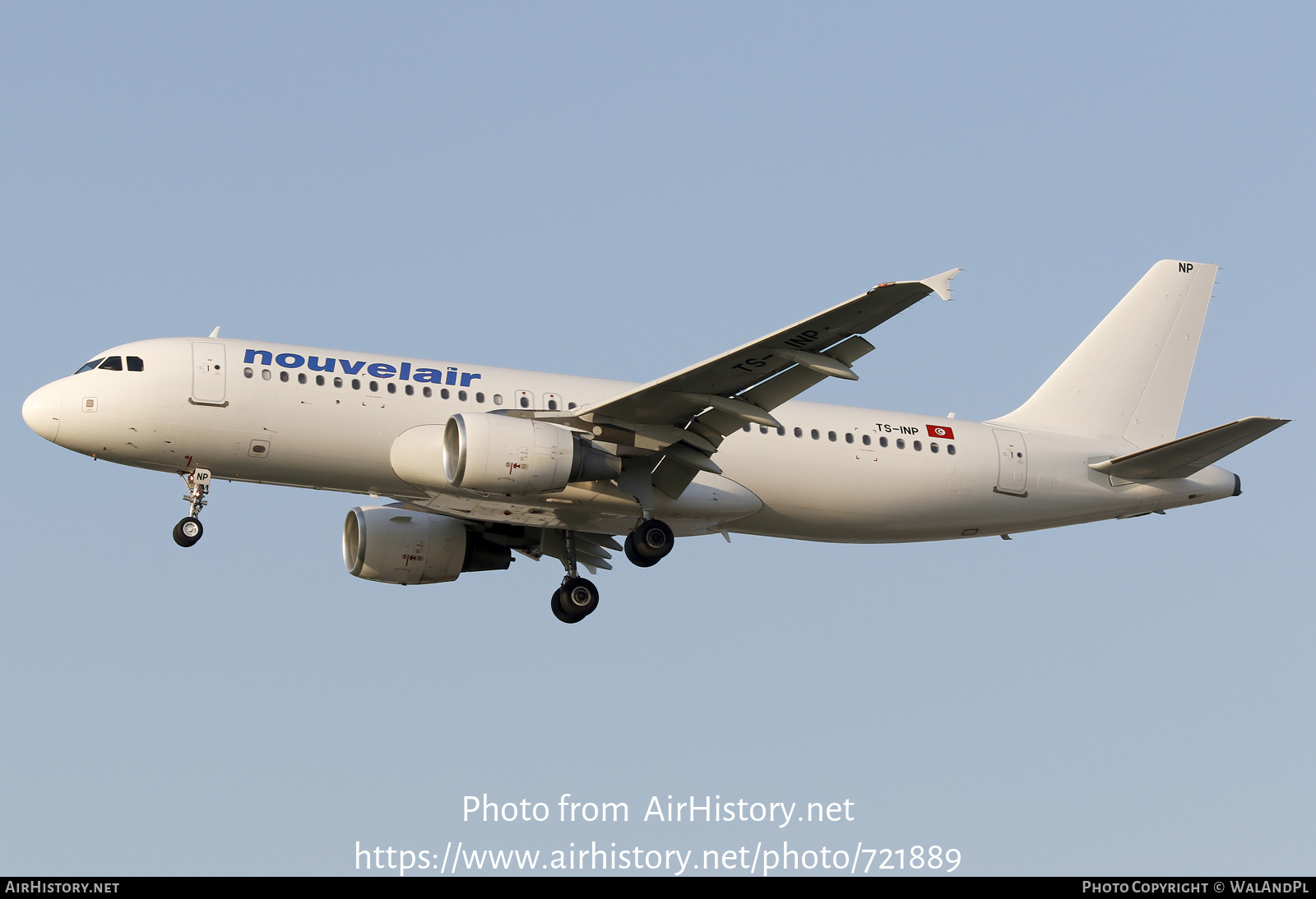 Aircraft Photo of TS-INP | Airbus A320-214 | Nouvelair Tunisie | AirHistory.net #721889