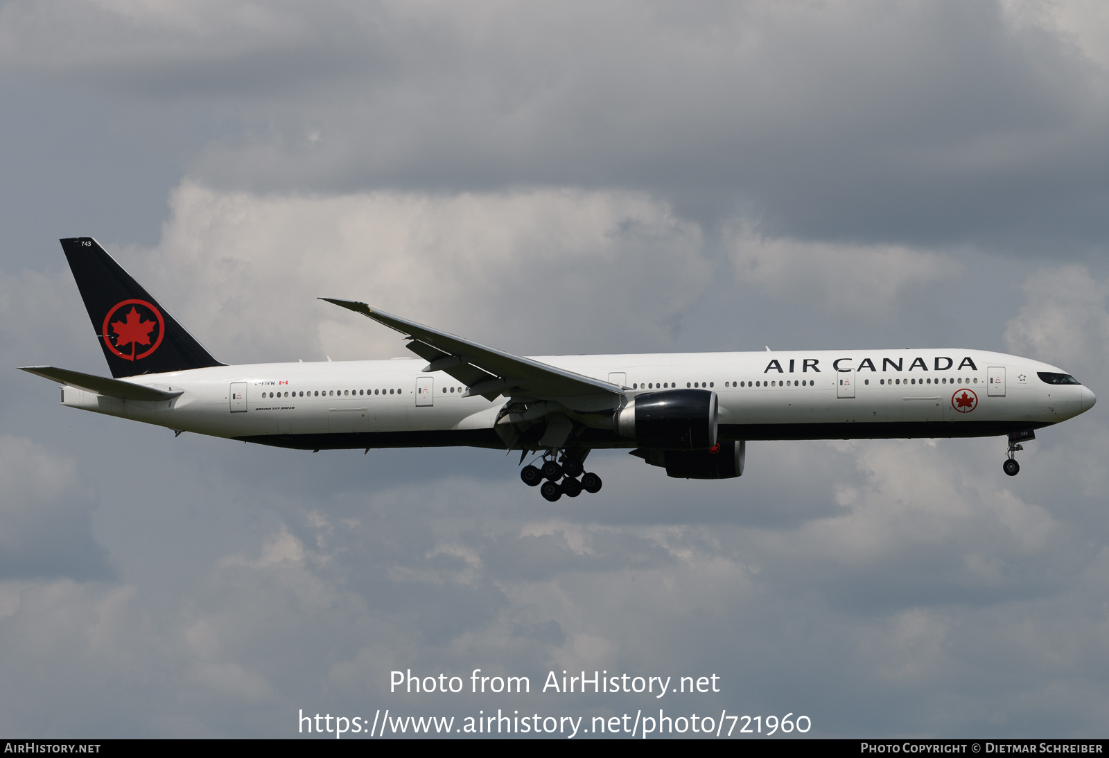 Aircraft Photo of C-FIVW | Boeing 777-333/ER | Air Canada | AirHistory.net #721960