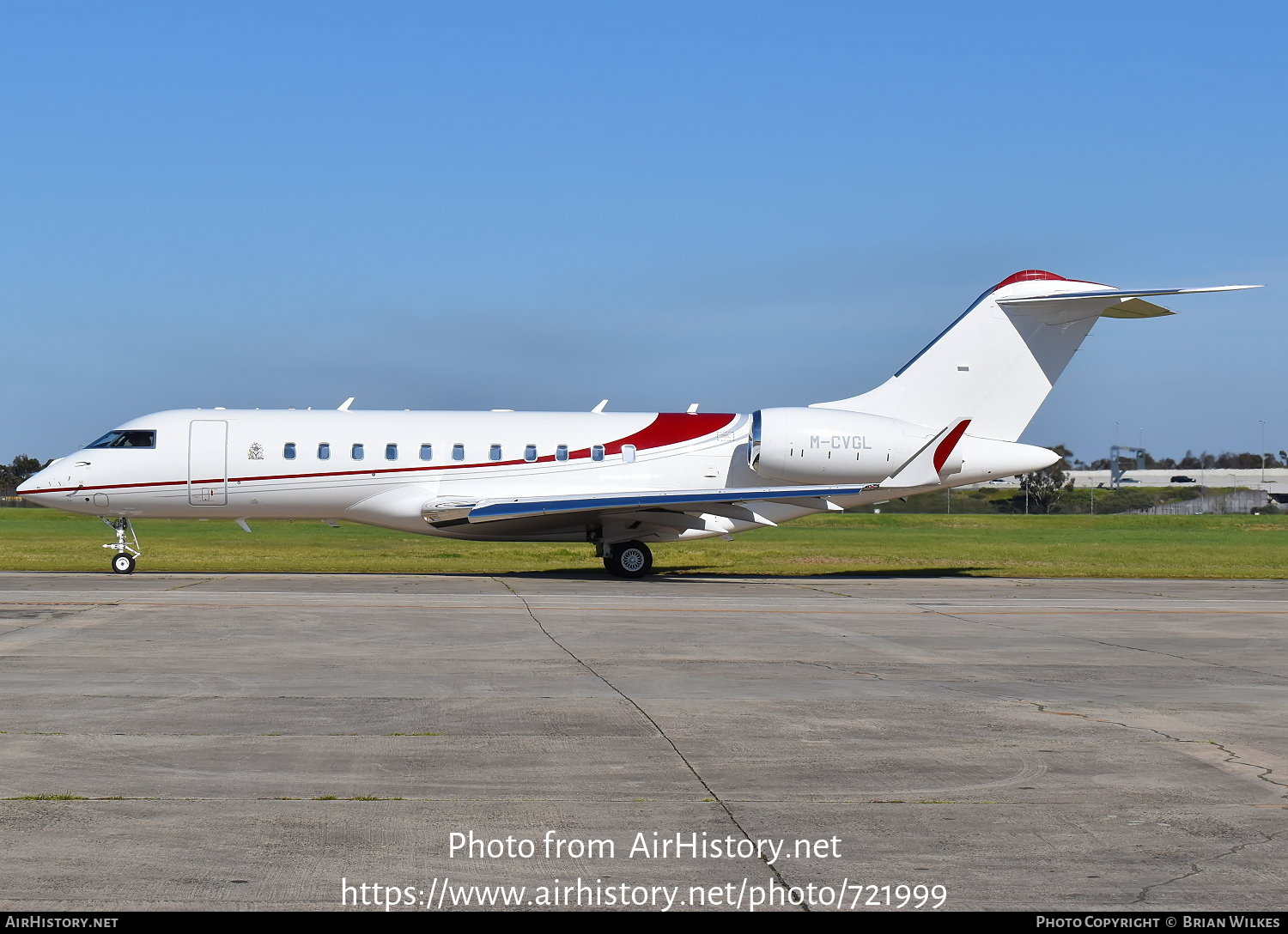 Aircraft Photo of M-CVGL | Bombardier Global 5000 (BD-700-1A11) | AirHistory.net #721999