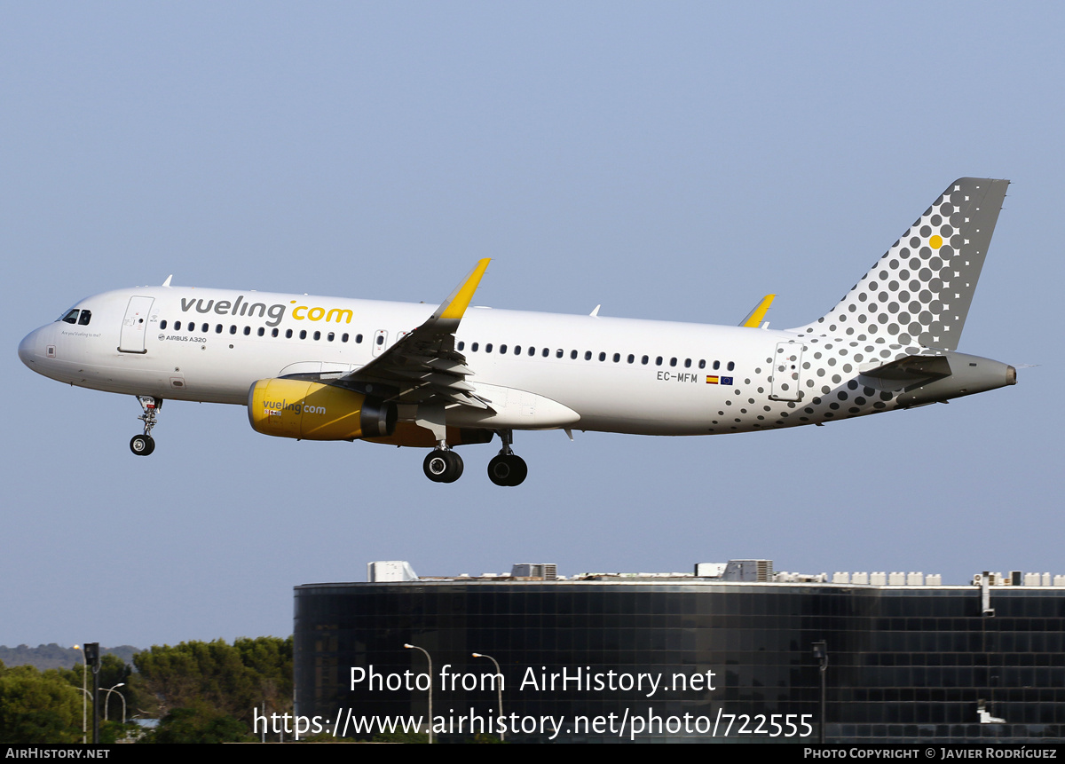 Aircraft Photo of EC-MFM | Airbus A320-232 | Vueling Airlines | AirHistory.net #722555