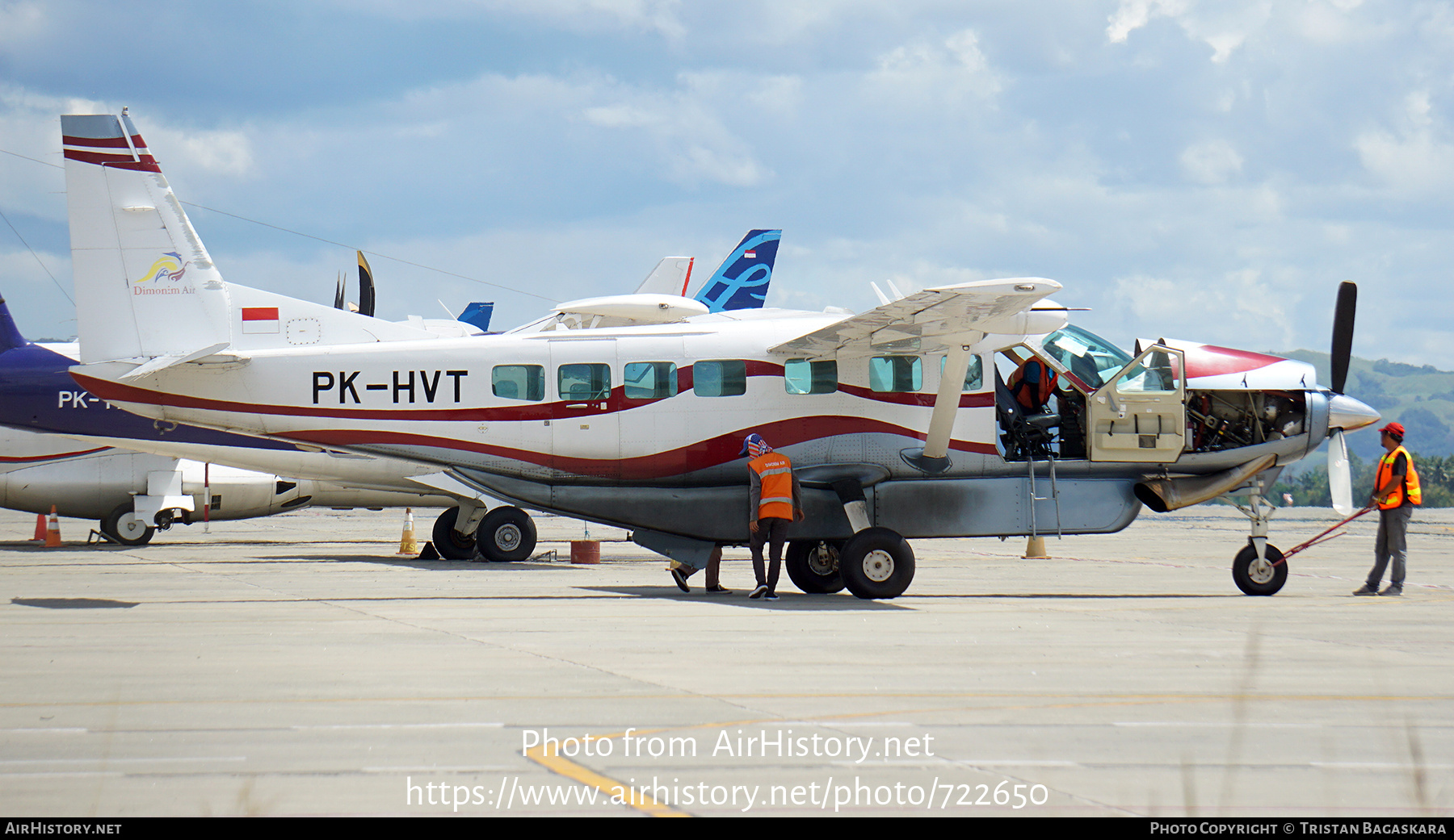 Aircraft Photo of PK-HVT | Cessna 208B Grand Caravan EX | Dimonim Air | AirHistory.net #722650