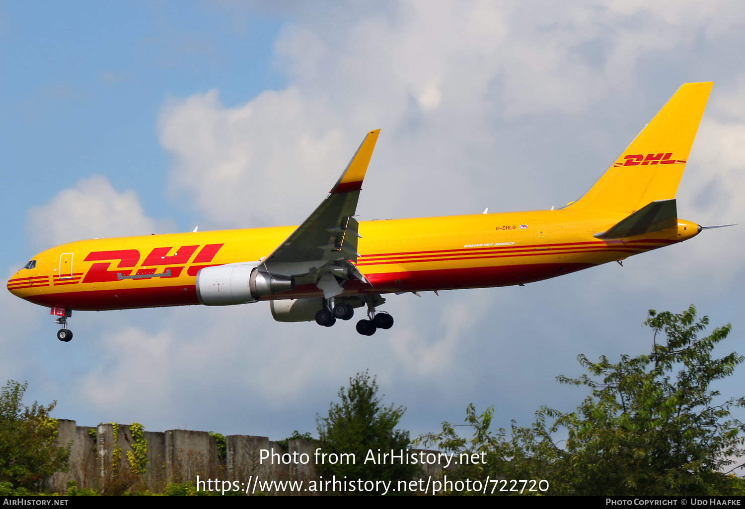 Aircraft Photo of G-DHLO | Boeing 767-316/ER(BCF) | DHL International | AirHistory.net #722720