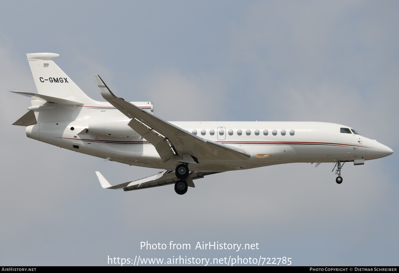 Aircraft Photo of C-GMGX | Dassault Falcon 7X | AirHistory.net #722785