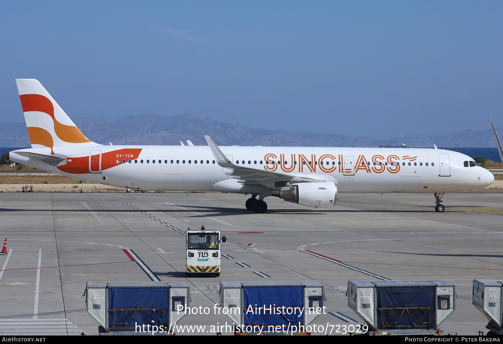 Aircraft Photo of OY-TCN | Airbus A321-211 | Sunclass Airlines | AirHistory.net #723029