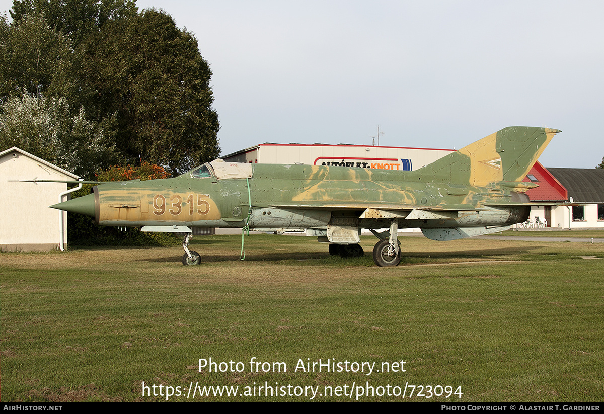 Aircraft Photo of 9315 | Mikoyan-Gurevich MiG-21MF | Hungary - Air Force | AirHistory.net #723094