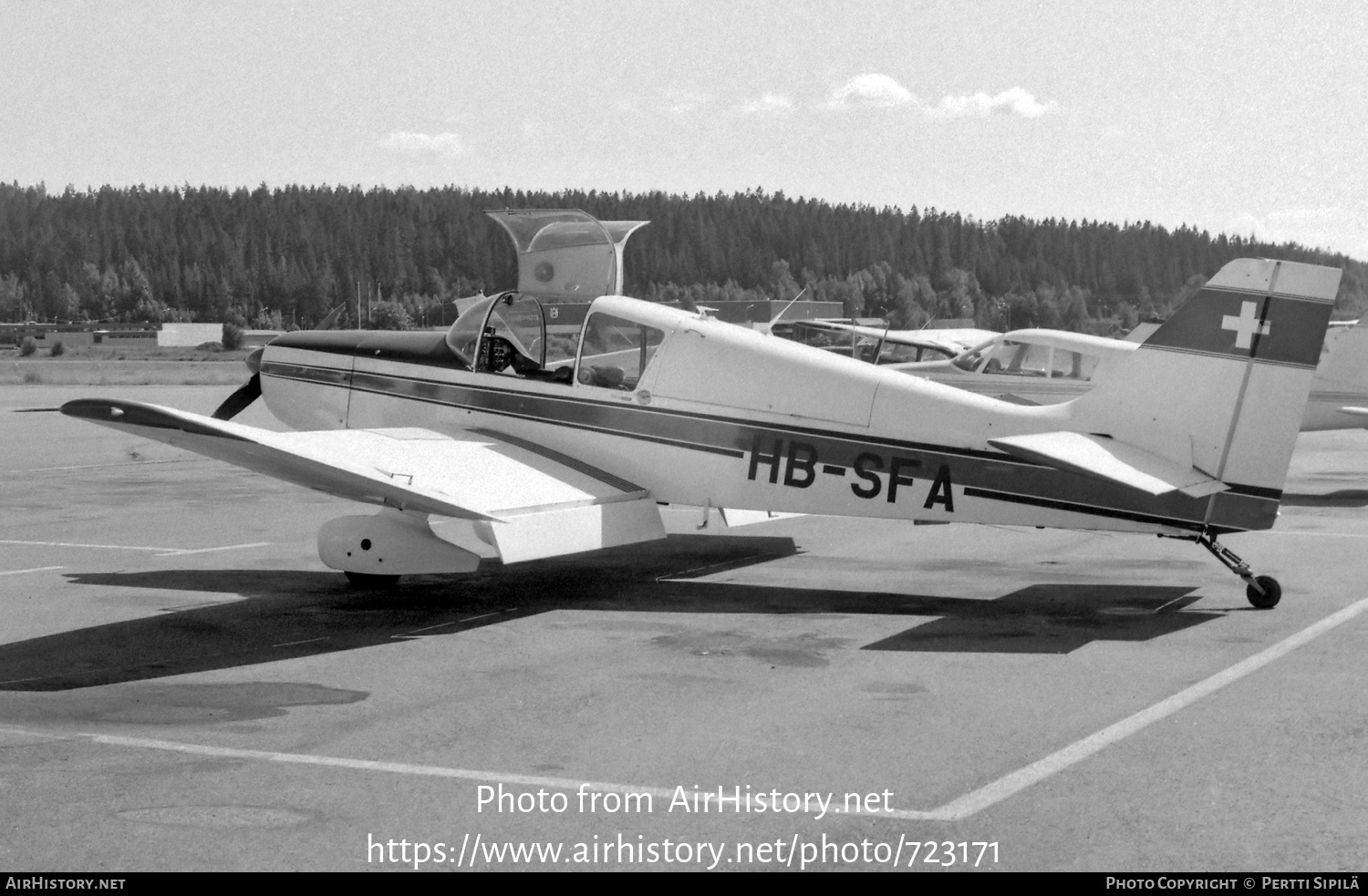 Aircraft Photo of HB-SFA | SAN Jodel D-140E Mousquetaire IV | AirHistory.net #723171