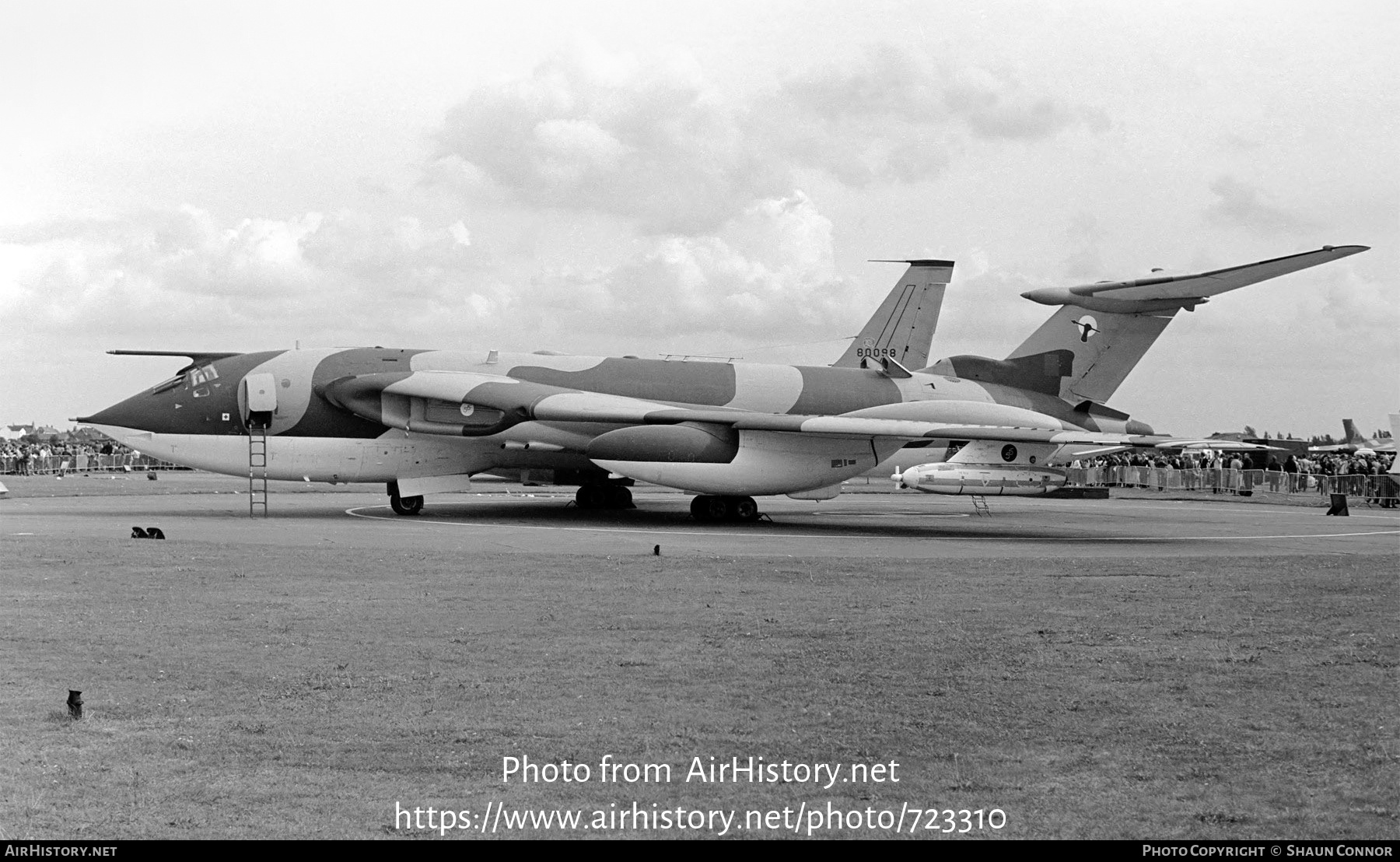 Aircraft Photo of XH675 | Handley Page Victor K2 (HP-80) | UK - Air Force | AirHistory.net #723310