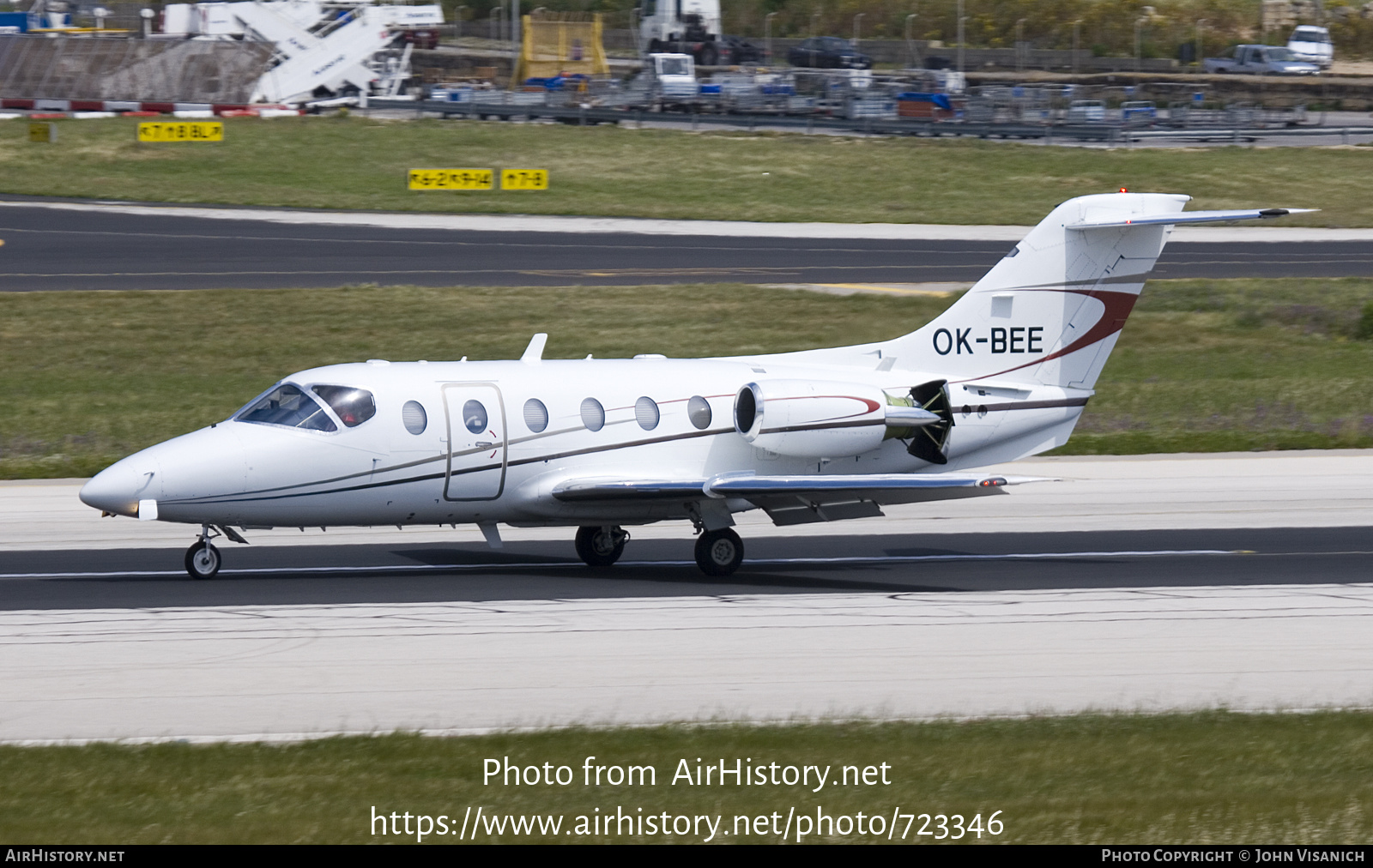 Aircraft Photo of OK-BEE | Hawker Beechcraft 400A | AirHistory.net #723346