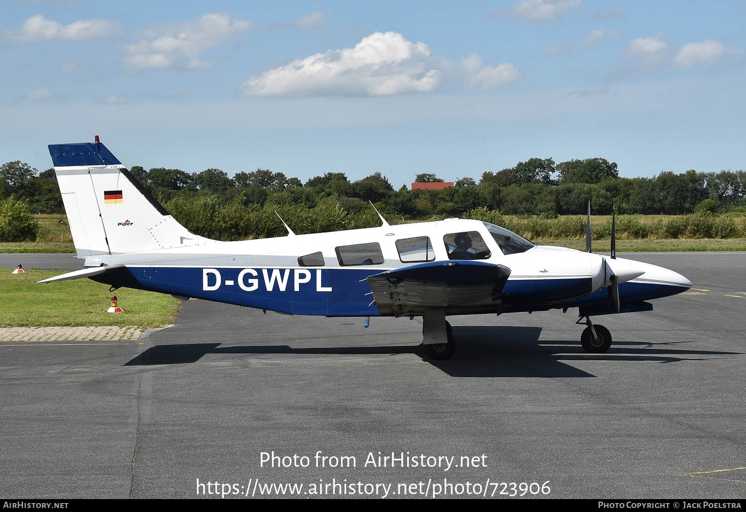 Aircraft Photo of D-GWPL | Piper PA-34-220T Seneca III | AirHistory.net #723906