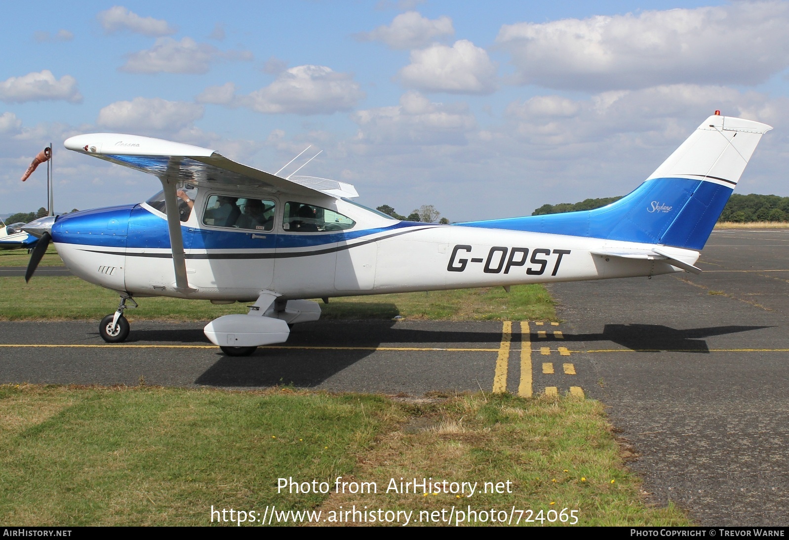 Aircraft Photo of G-OPST | Cessna 182R Skylane | AirHistory.net #724065