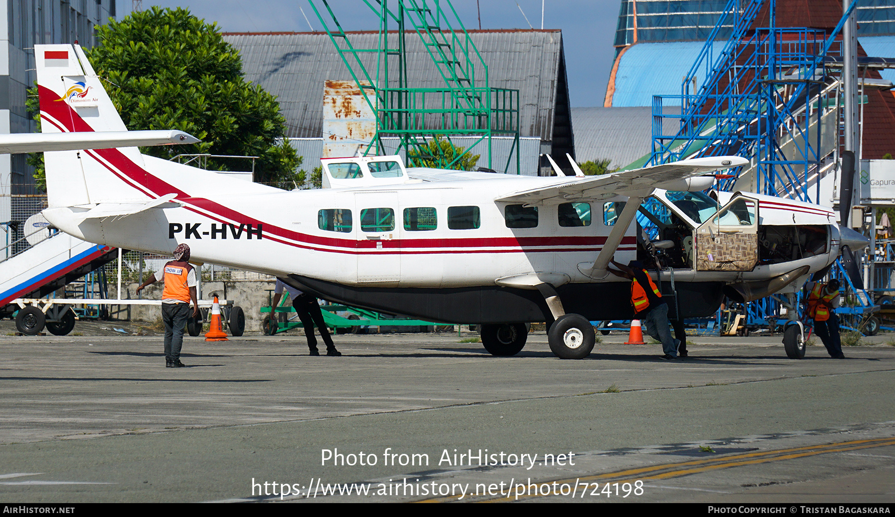 Aircraft Photo of PK-HVH | Cessna 208B Grand Caravan | Dimonim Air | AirHistory.net #724198