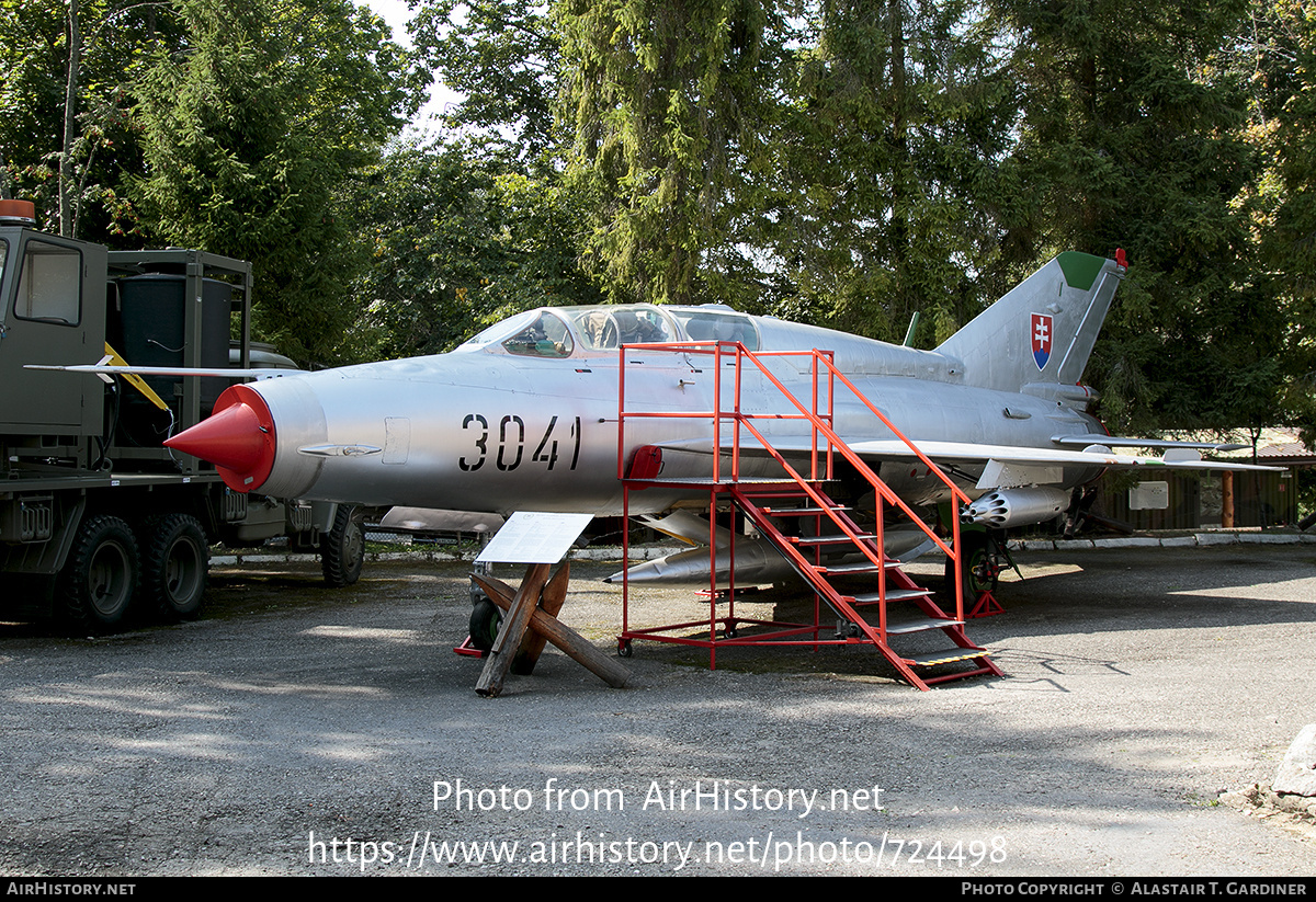 Aircraft Photo of 3041 | Mikoyan-Gurevich MiG-21UM | Czechoslovakia - Air Force | AirHistory.net #724498