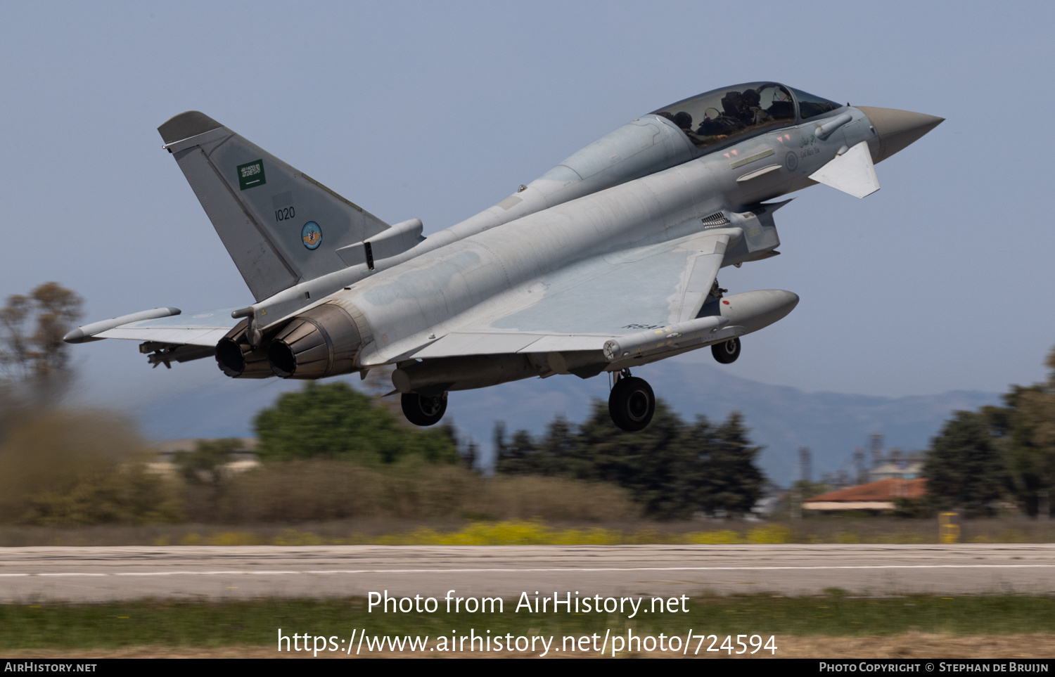 Aircraft Photo of 1020 | Eurofighter EF-2000 Typhoon T | Saudi Arabia - Air Force | AirHistory.net #724594