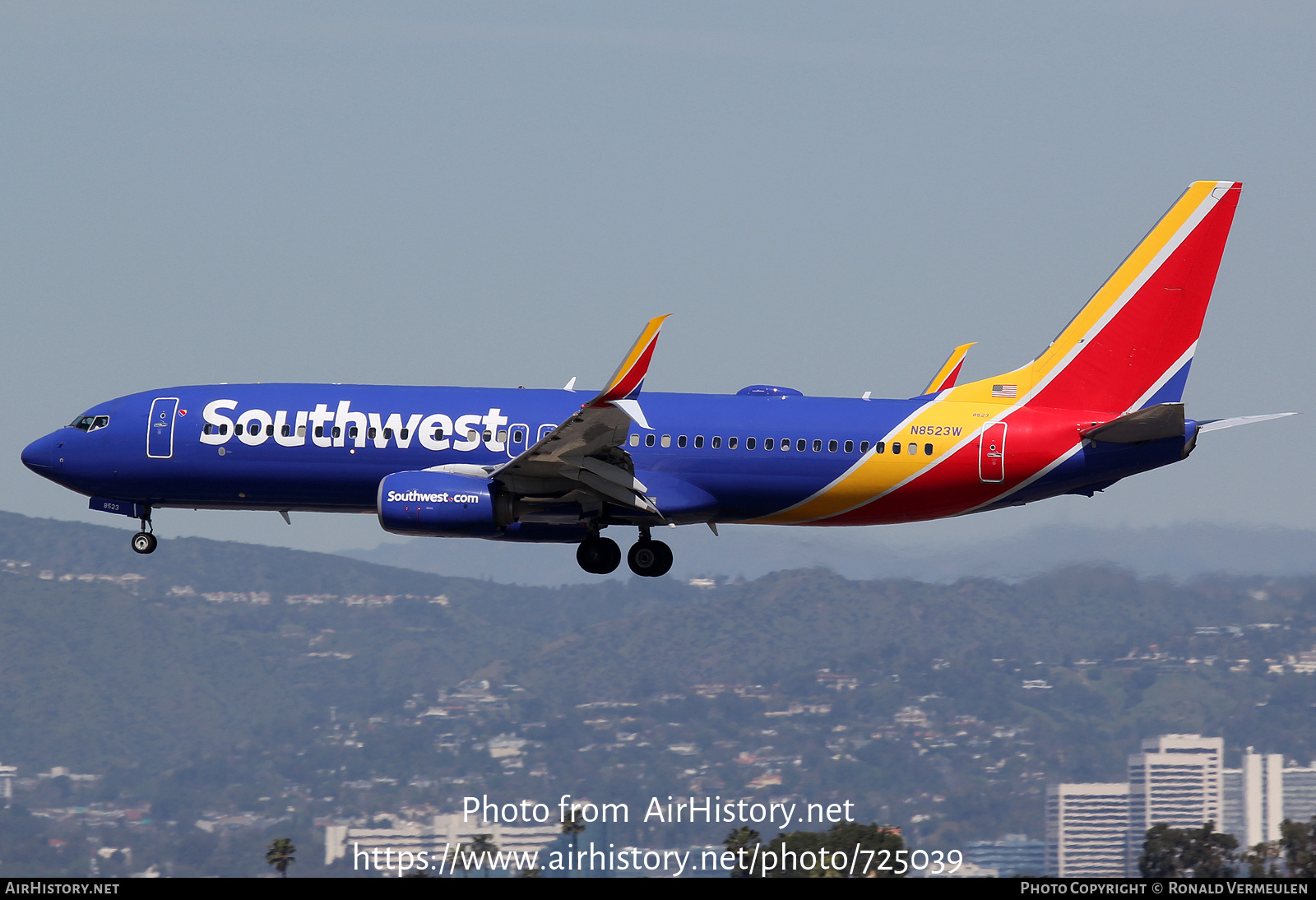 Aircraft Photo of N8523W | Boeing 737-800 | Southwest Airlines | AirHistory.net #725039