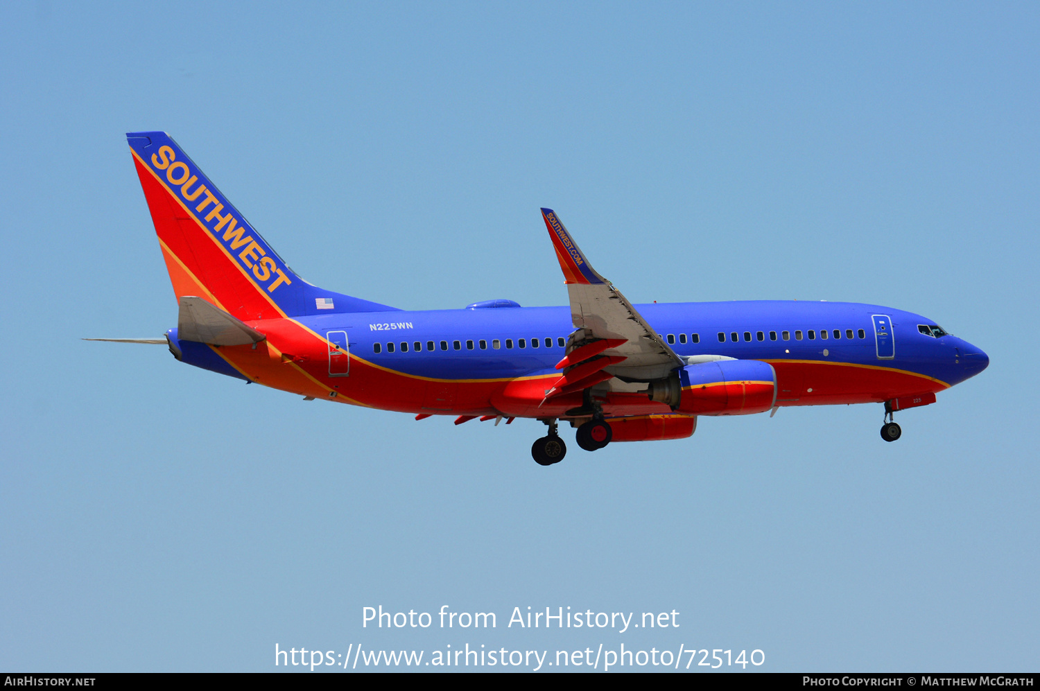 Aircraft Photo of N225WN | Boeing 737-7H4 | Southwest Airlines | AirHistory.net #725140