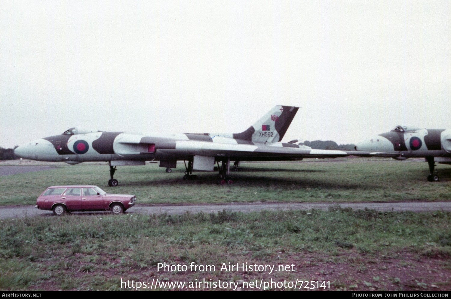 Aircraft Photo of XH562 / 8758M | Avro 698 Vulcan B.2 | UK - Air Force | AirHistory.net #725141